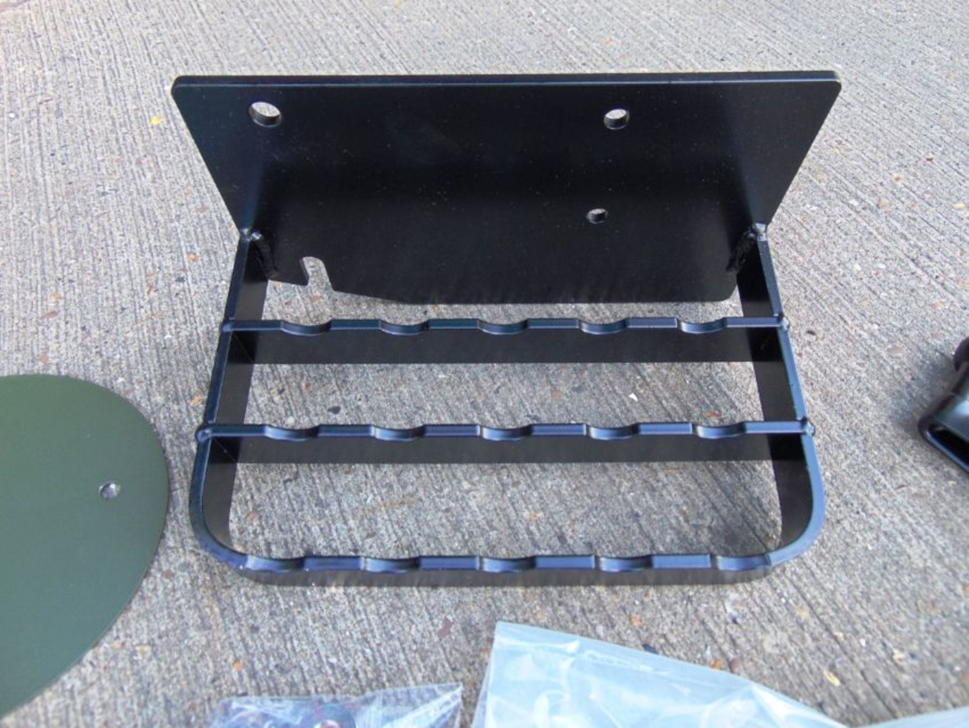 Land Rover Wolf Hard Top Rear Step Modification Kit Unissued - Image 2 of 5