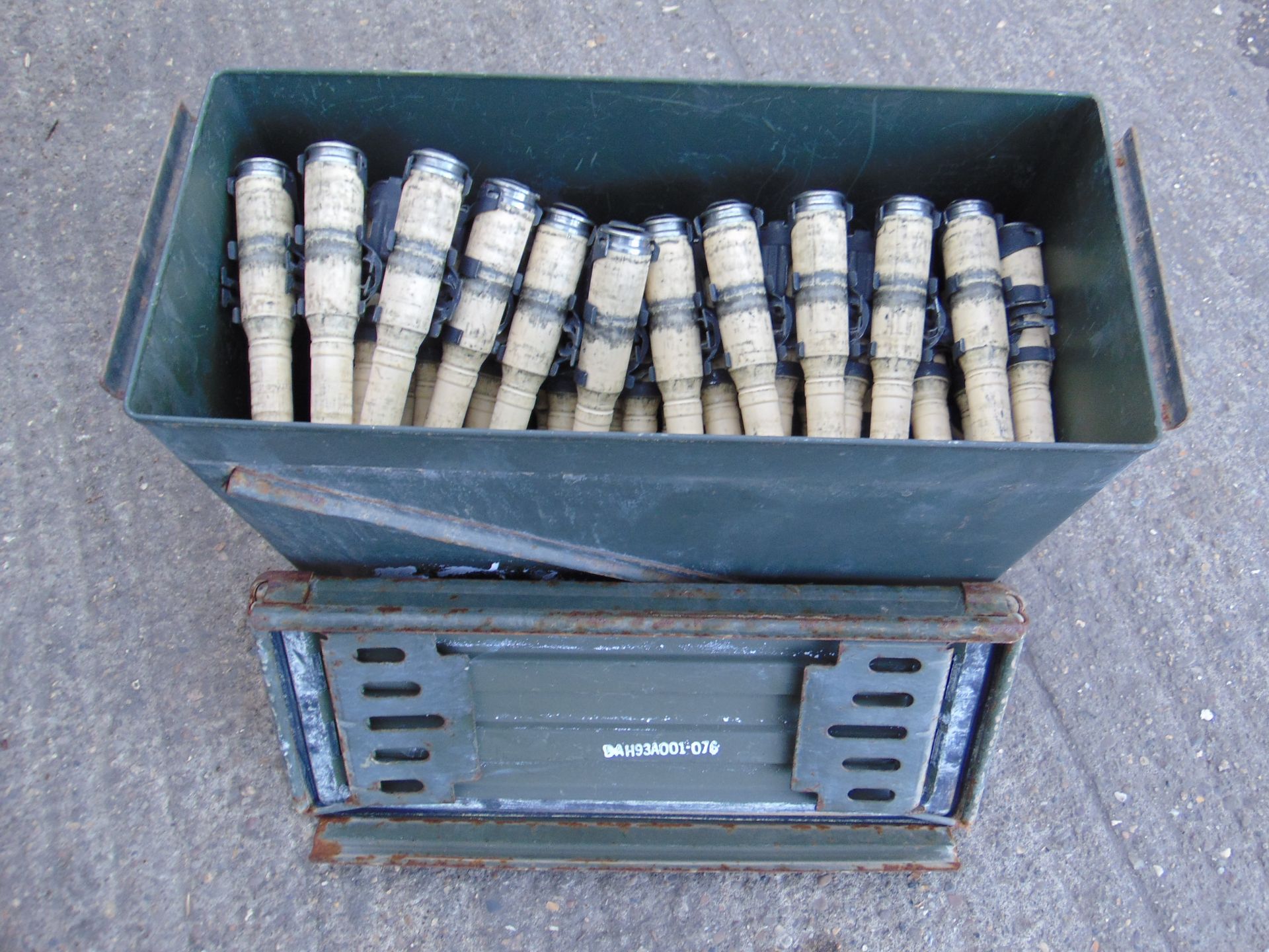 Very Rare AMMO Box containing 85 Dummy 20 mm Shells in Links - Image 4 of 7