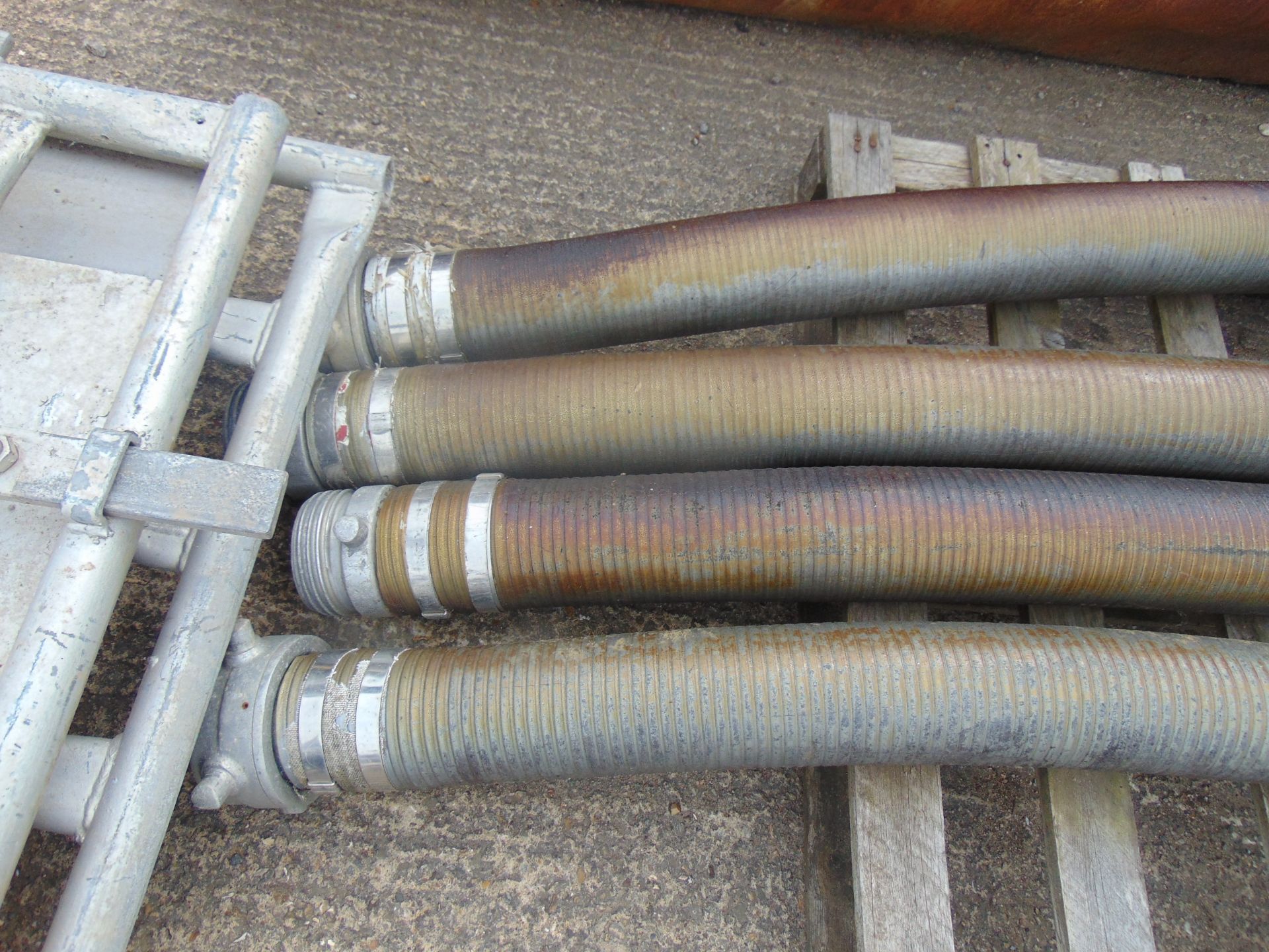 4 Lengths of 5ft Delivery Hose with Fittings - Image 2 of 2