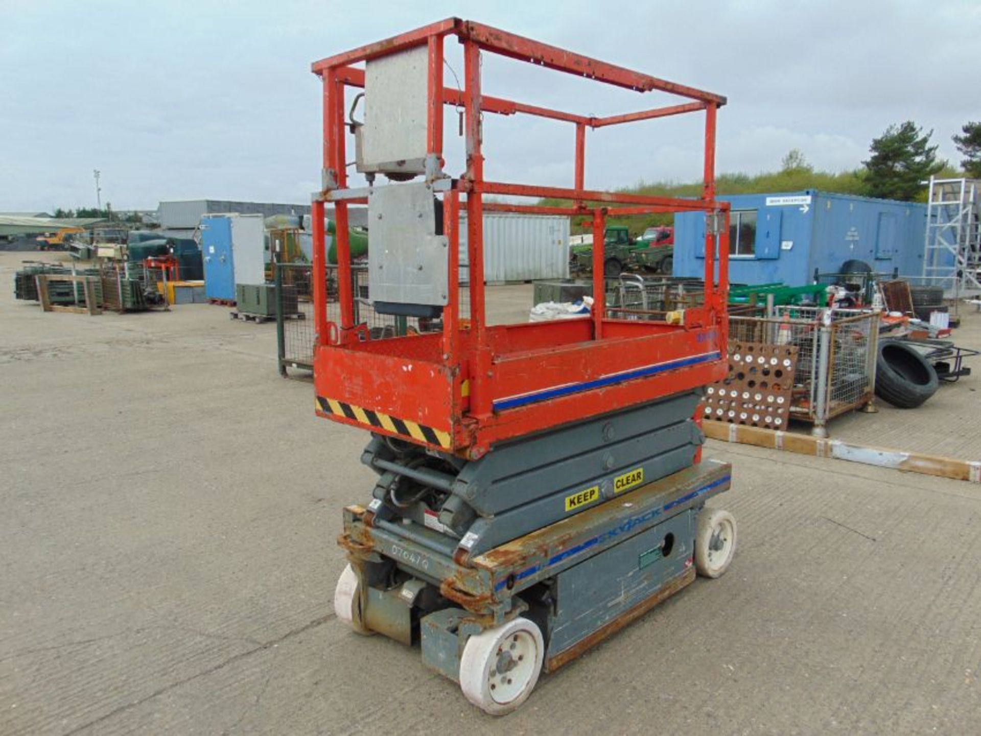 SKYJACK SJIII 3219 Electric Scissor Lift Access Platform ONLY 232 Hours! - Image 7 of 18