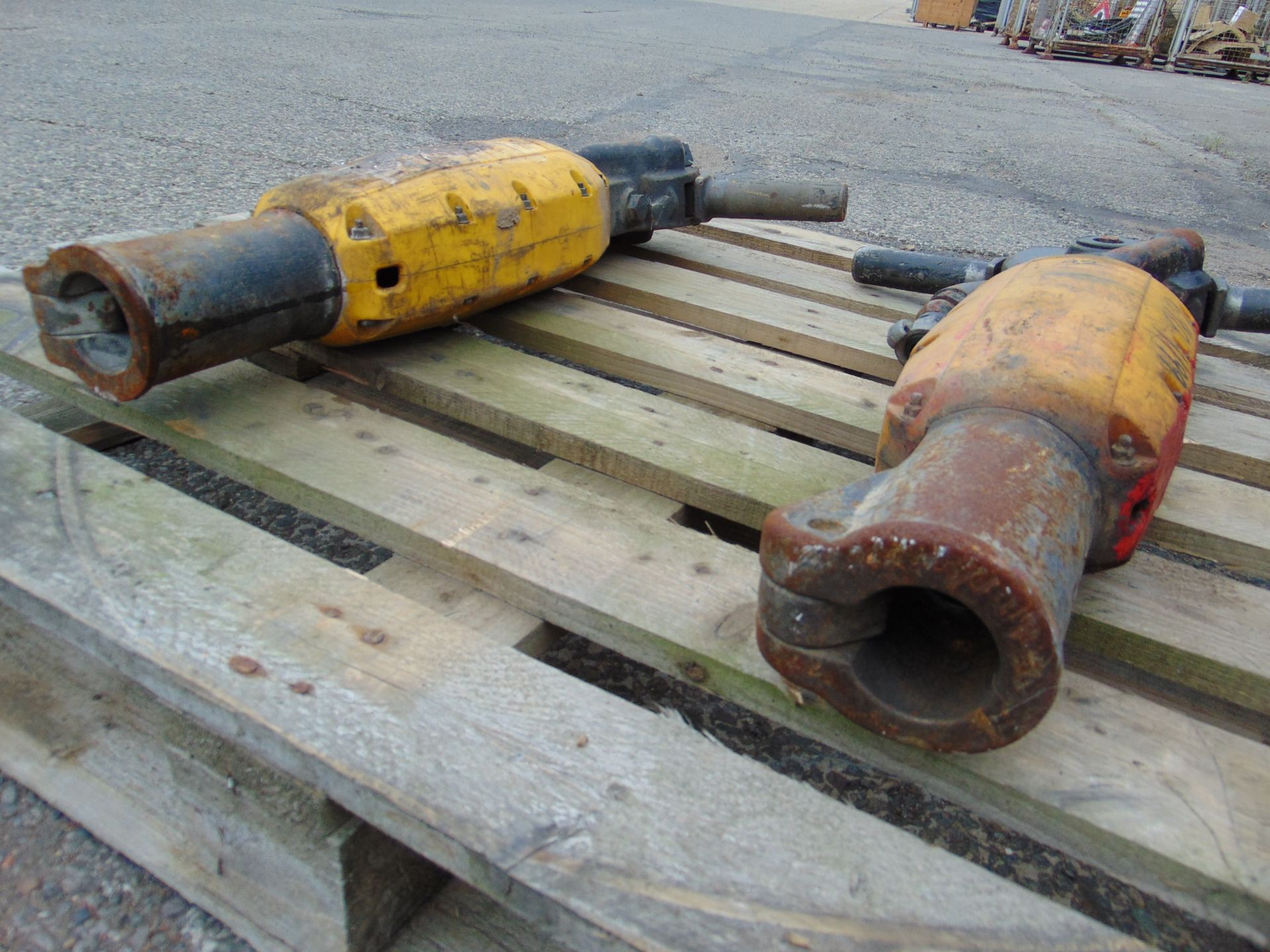 2x Atlas Copco TEX280pe Hydraulic Breakers - Image 2 of 4