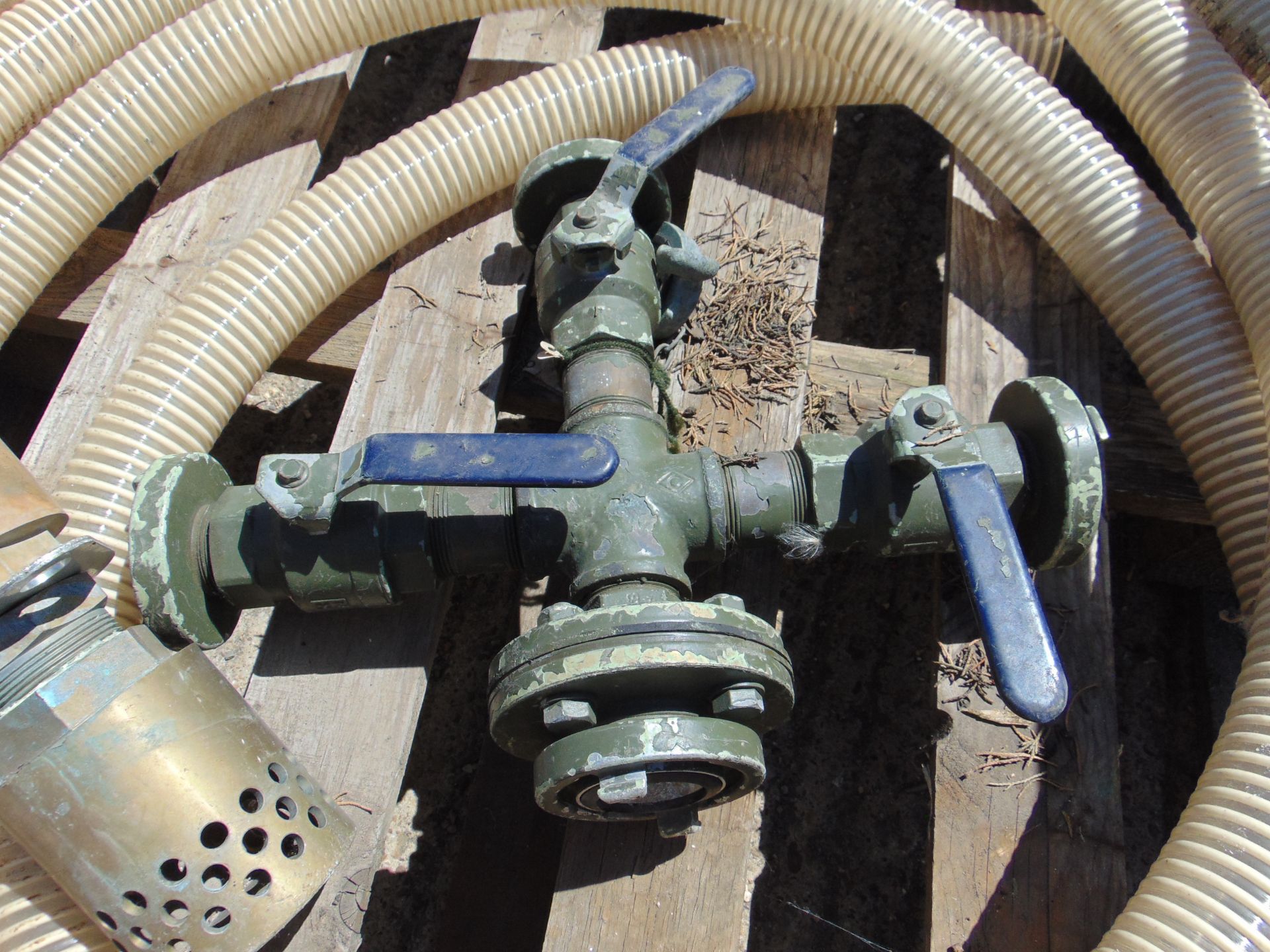 Flexible Hoses, Filter & 3 Way Water Valve - Image 3 of 5