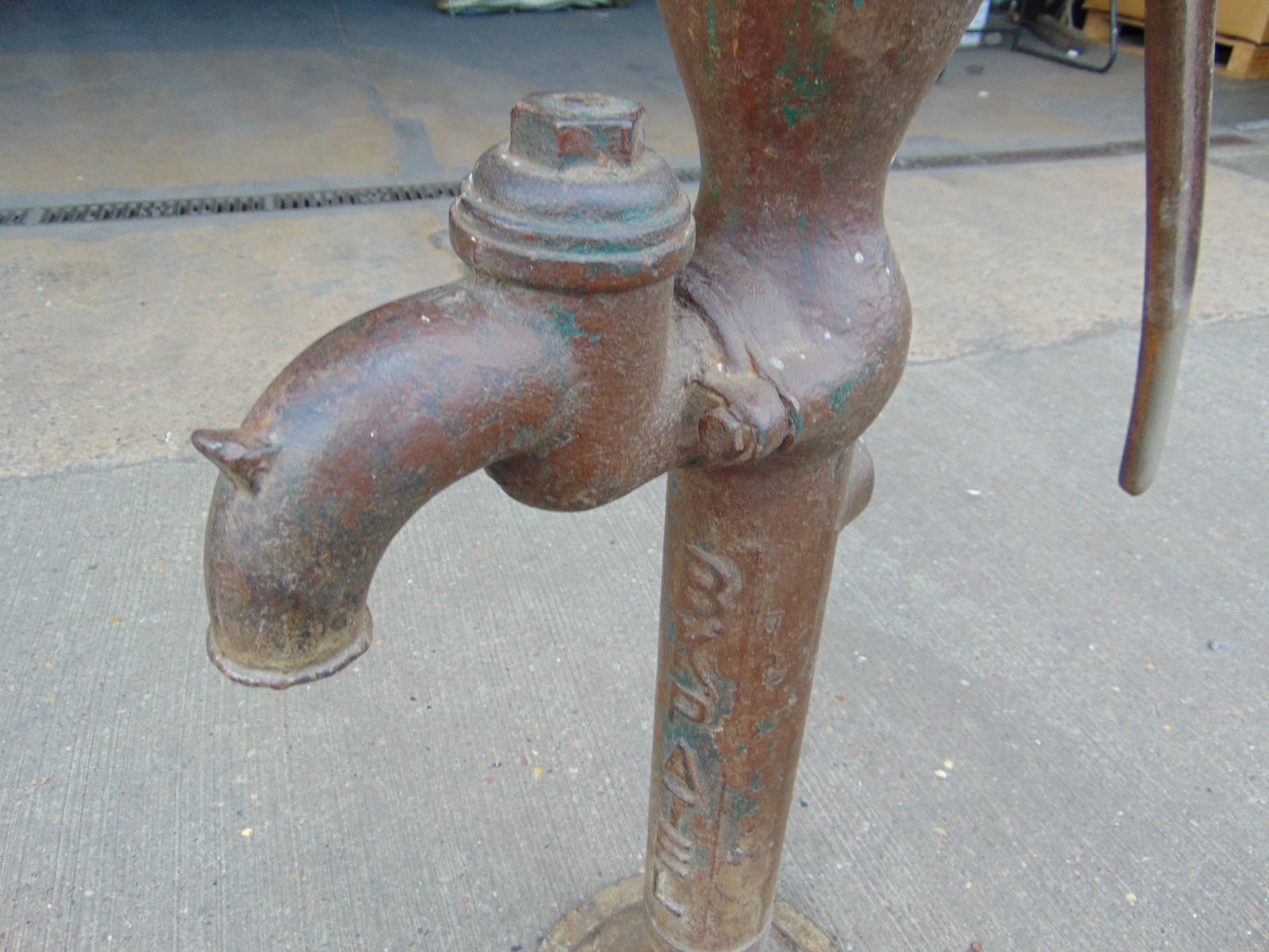 Genuine Anitique Full Size Cast Iron Water Pump - Image 5 of 6