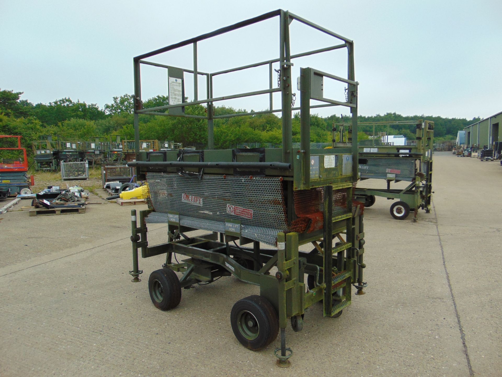 UK Lift Aircraft Hydraulic Access Platform from RAF as Shown - Image 6 of 12