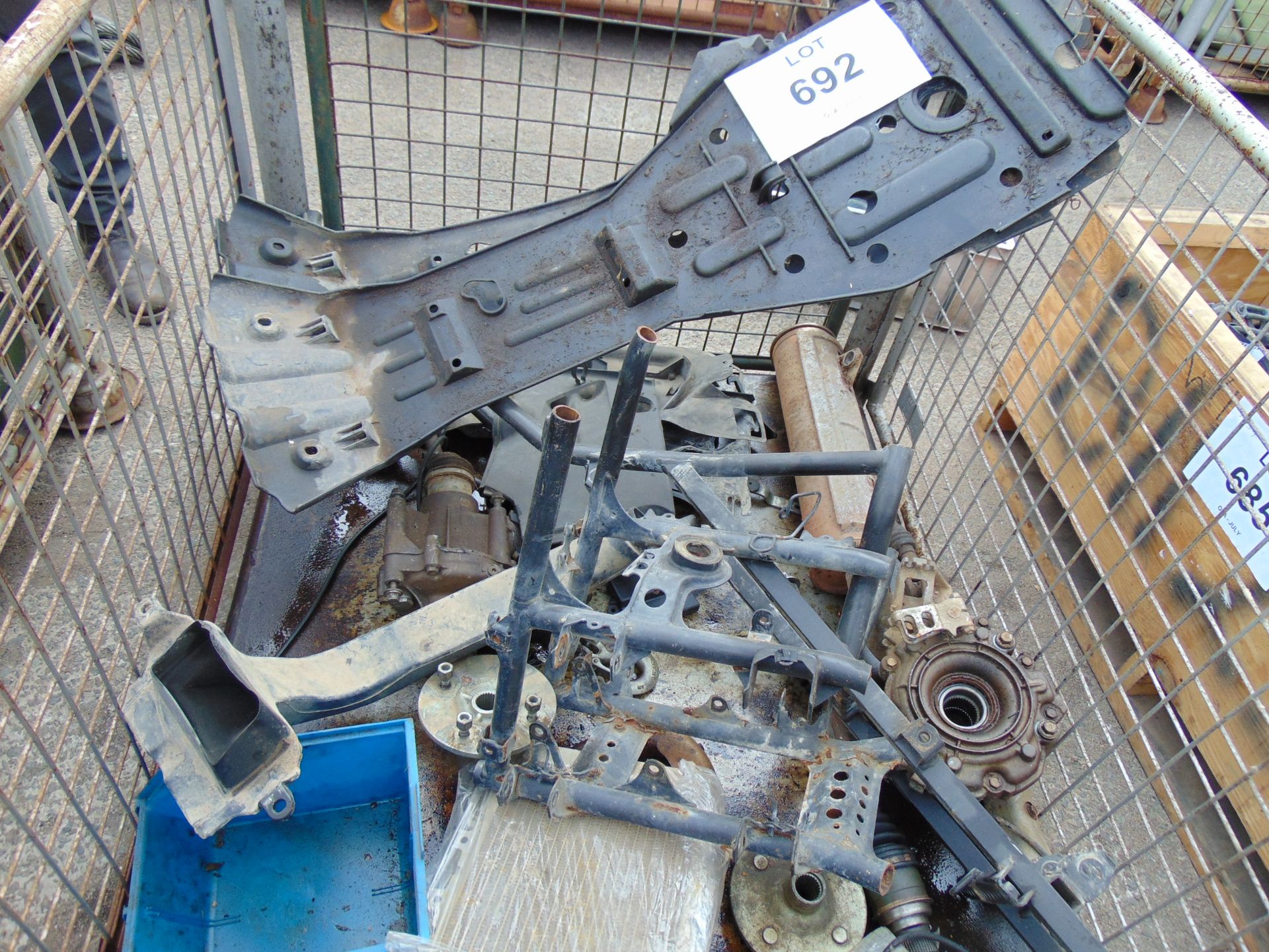 1 x Stillage of Yamaha Quad Bike Spare inc Gearbox, shafls Radiator etc - Image 6 of 7