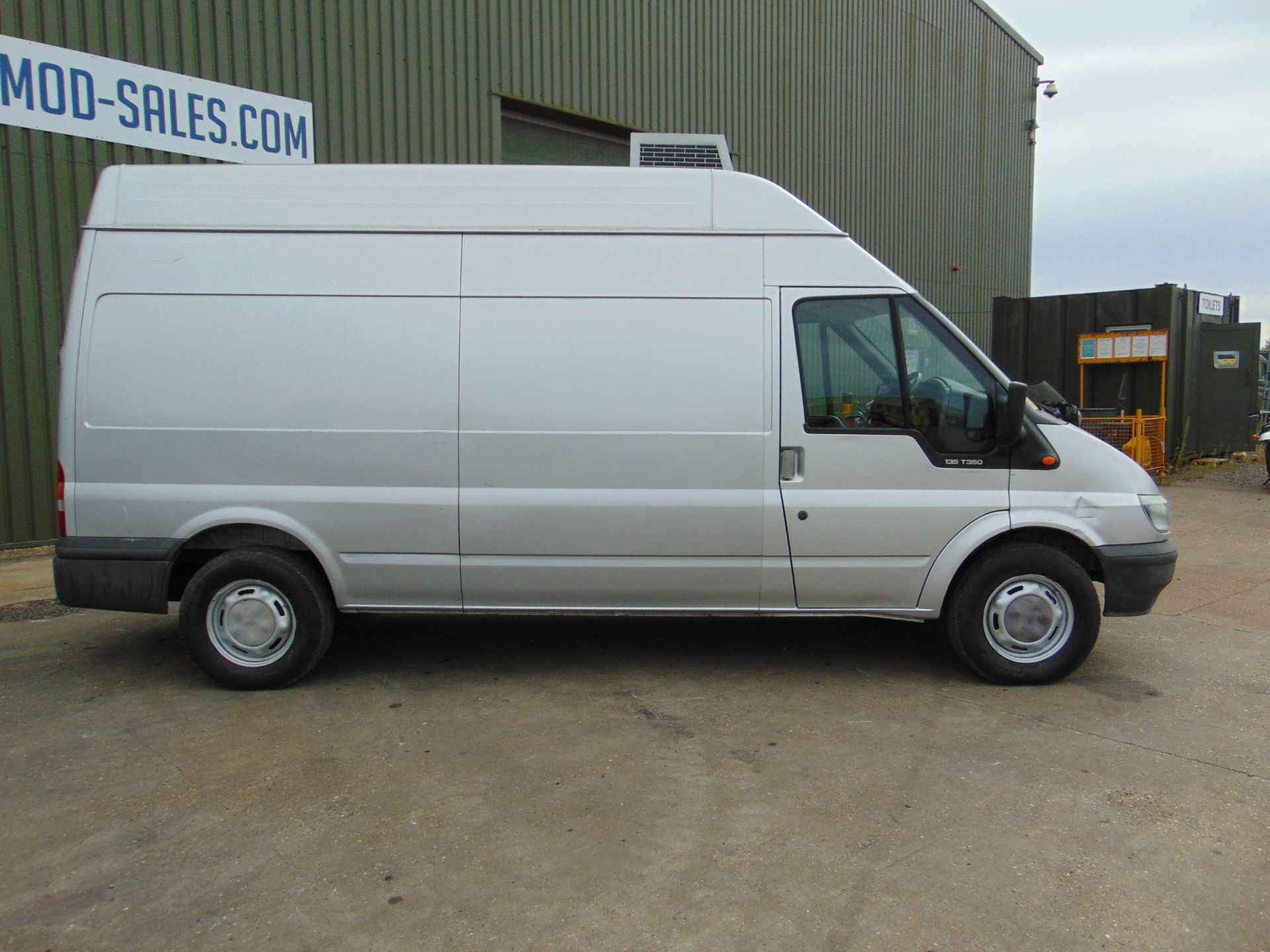 2004 Ford Transit 135 T350 LWB Mobile Surveillance & Monitoring Vehicle ONLY 11,044 Miles! - Image 6 of 41