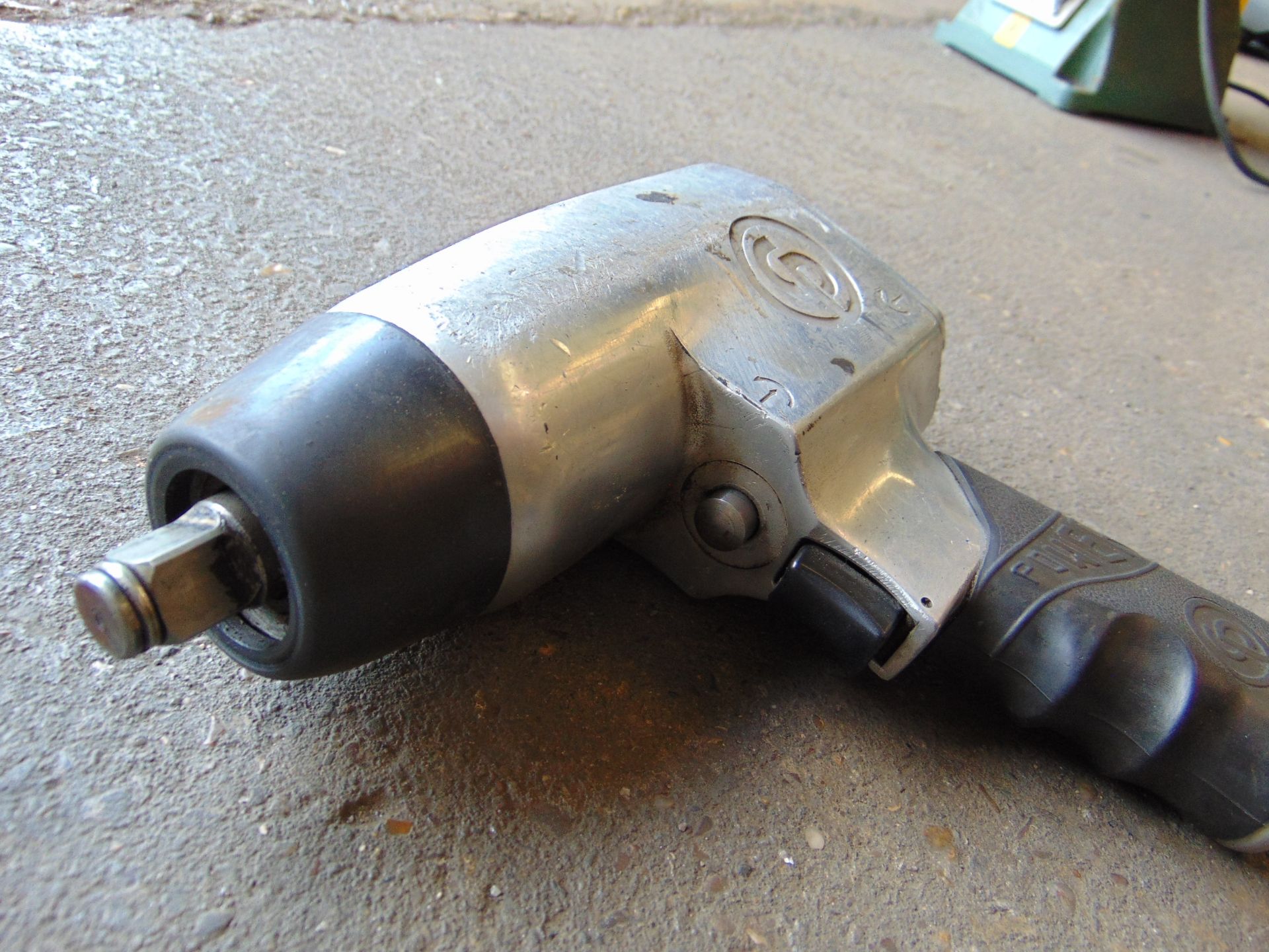 Chicago Power CP734H Pneumatic 1/2" Impact Wrench - Image 4 of 5