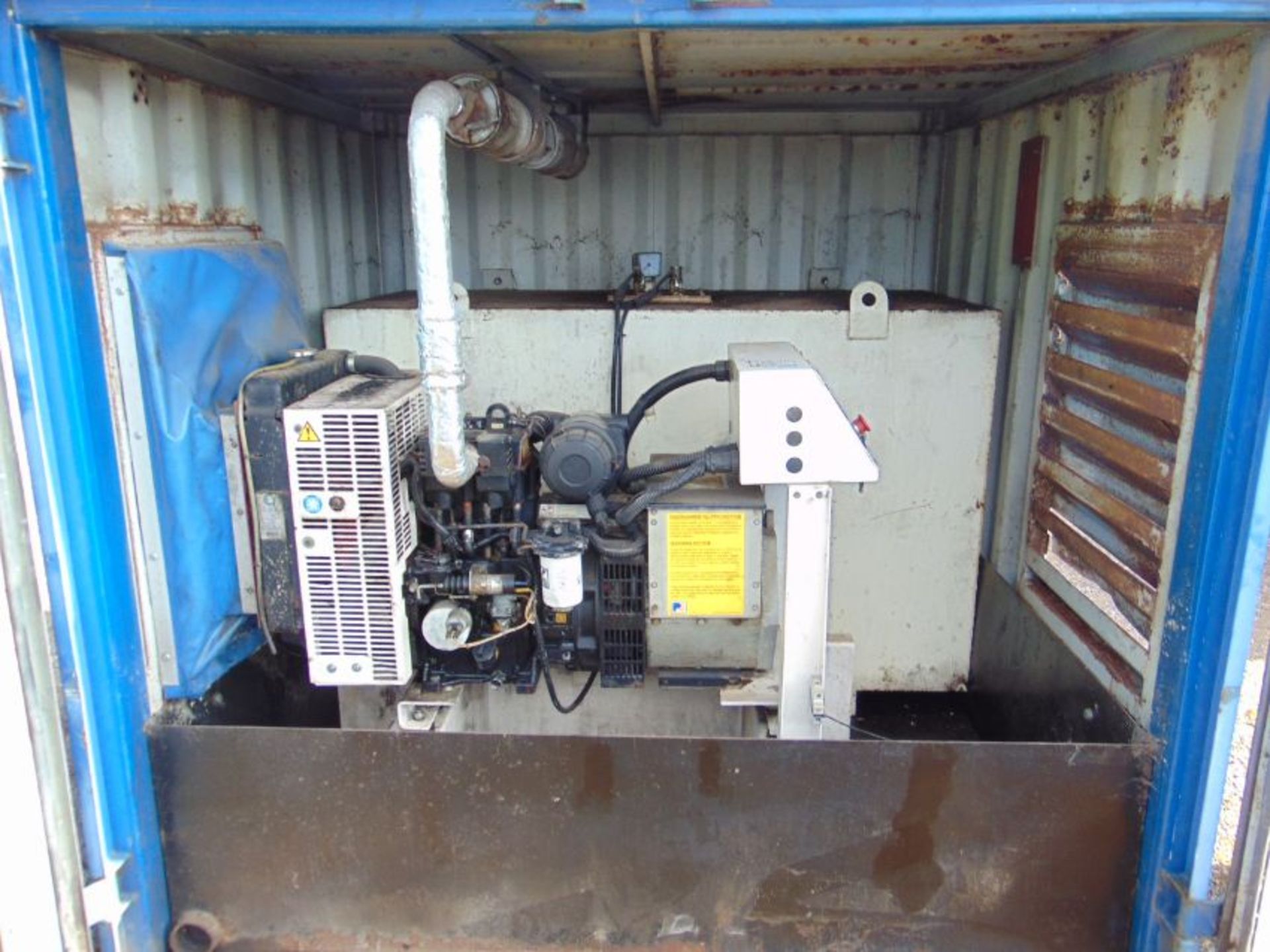 Containerised 8 KVA Lister Petter Diesel Generator - Image 7 of 13