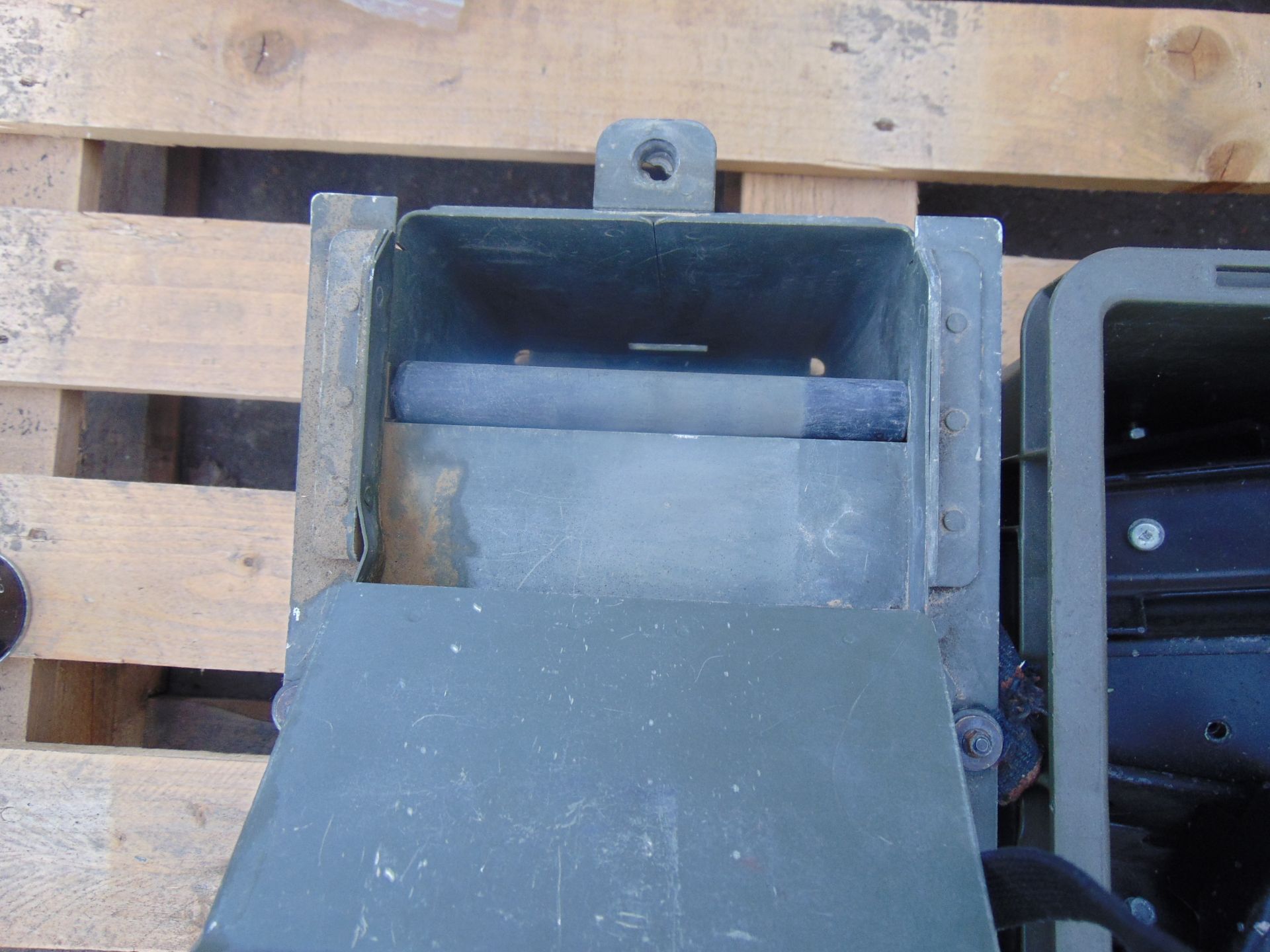 Ammunition Can / Loader, 17 Rifle Holders - Image 6 of 6