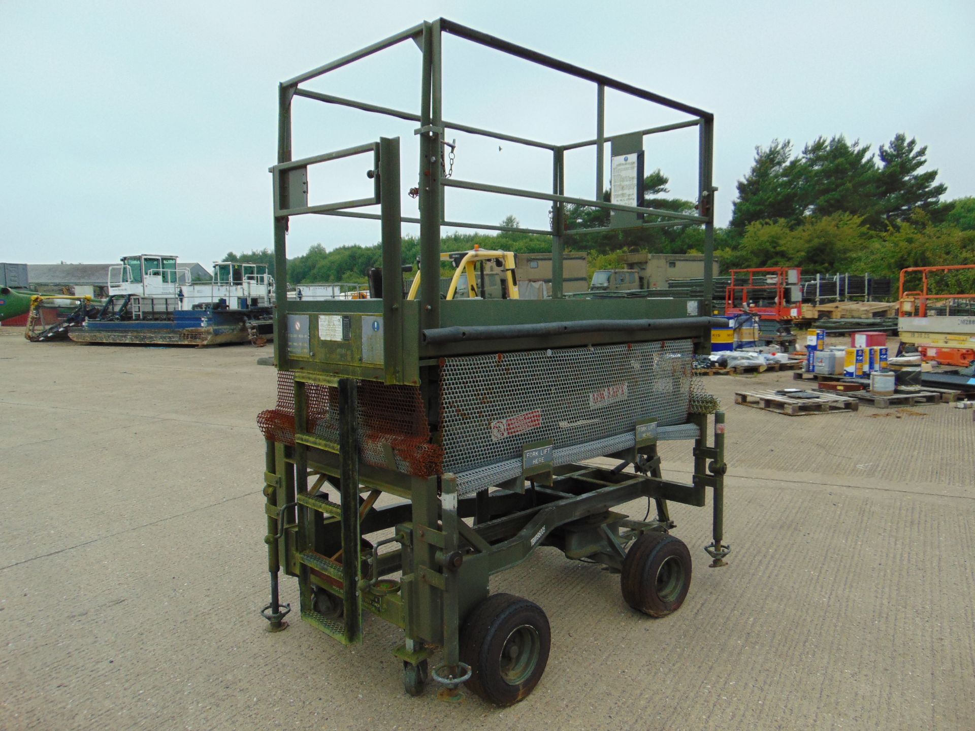 UK Lift Aircraft Hydraulic Access Platform from RAF as Shown - Image 4 of 12