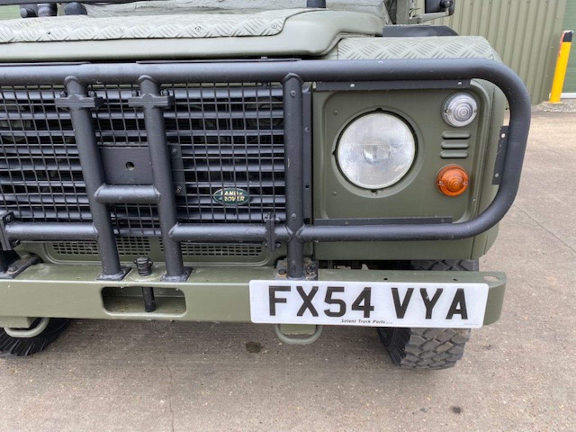 Land Rover Defender Snatch 2B 300Tdi armoured RHD ONLY 22,169Km! - Image 22 of 53