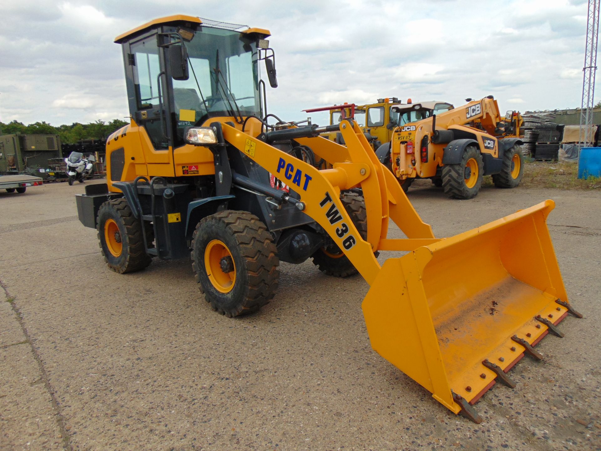 You are bidding for a New and Unused TW 36 4x4 Diesel Artic Wheel Loader - Bild 20 aus 26