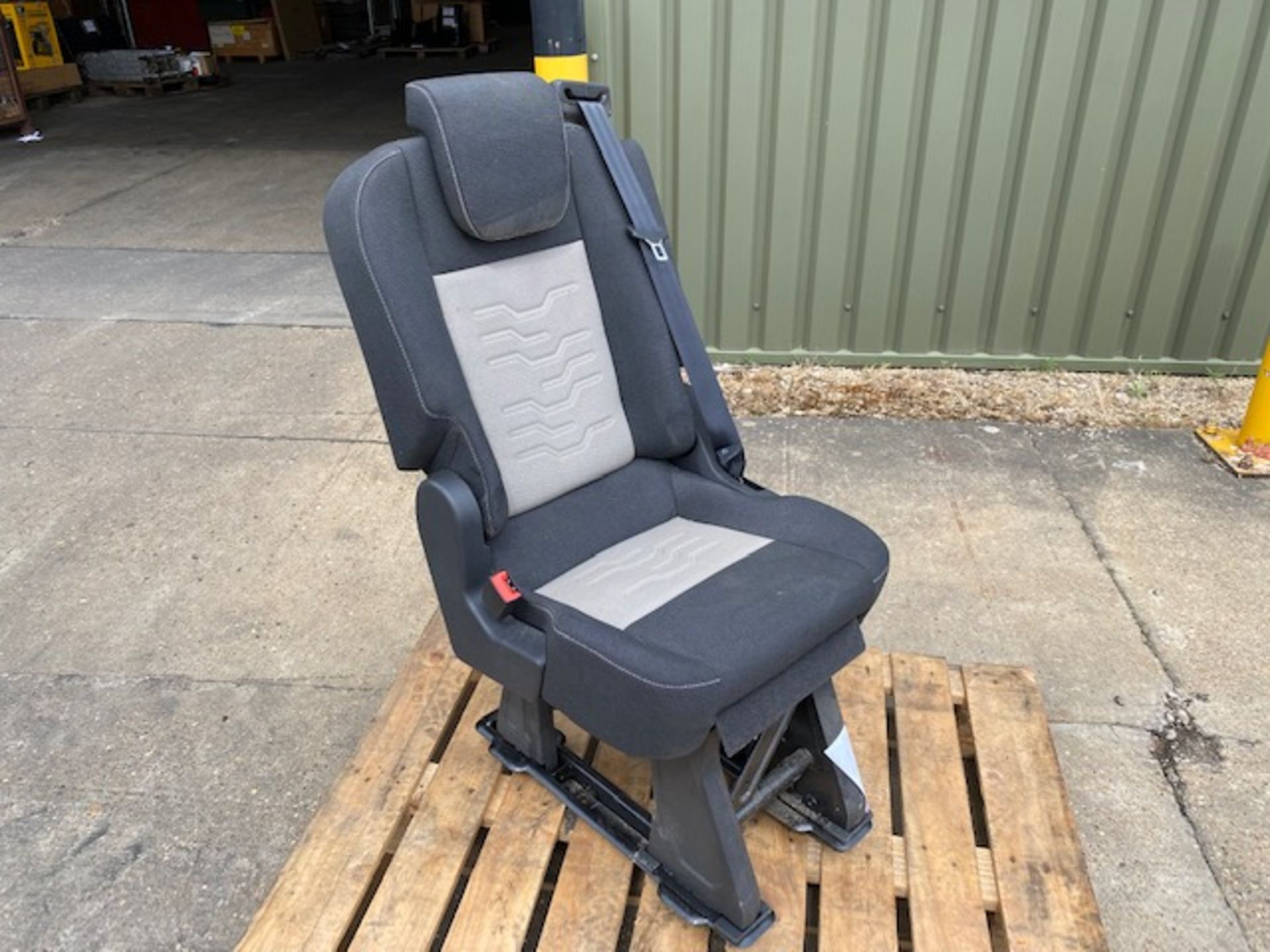 Ford Transit Seat - Image 5 of 5