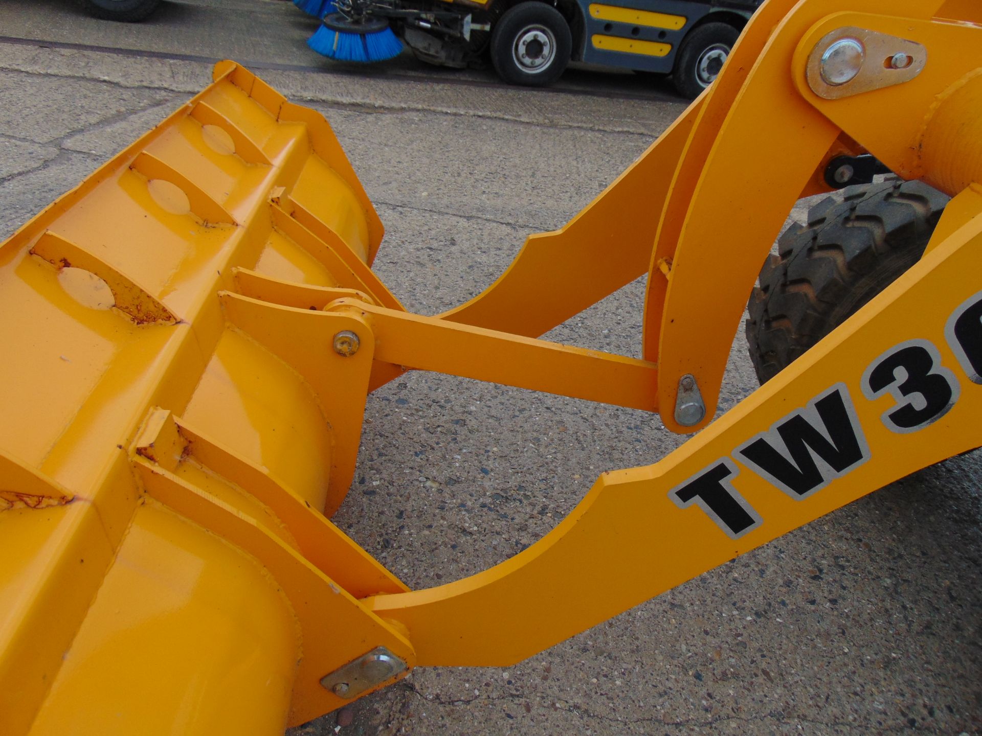 You are bidding for a New and Unused TW 36 4x4 Diesel Artic Wheel Loader - Bild 26 aus 26