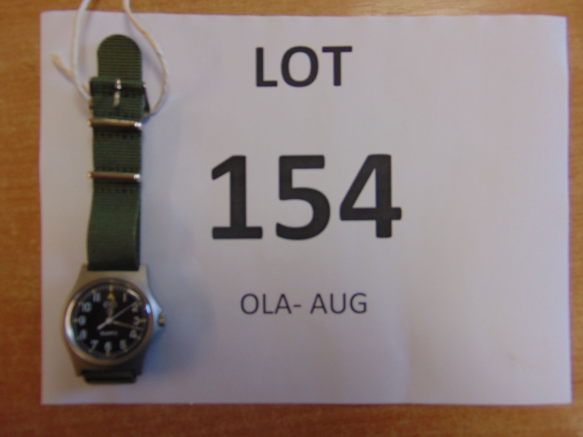 V. NICE UNISSUED CONDITION CWC W10 BRITISH ARMY SERVICE WATCH NATO MARKS WATER RESISTANT DATE 2005 - Image 7 of 7
