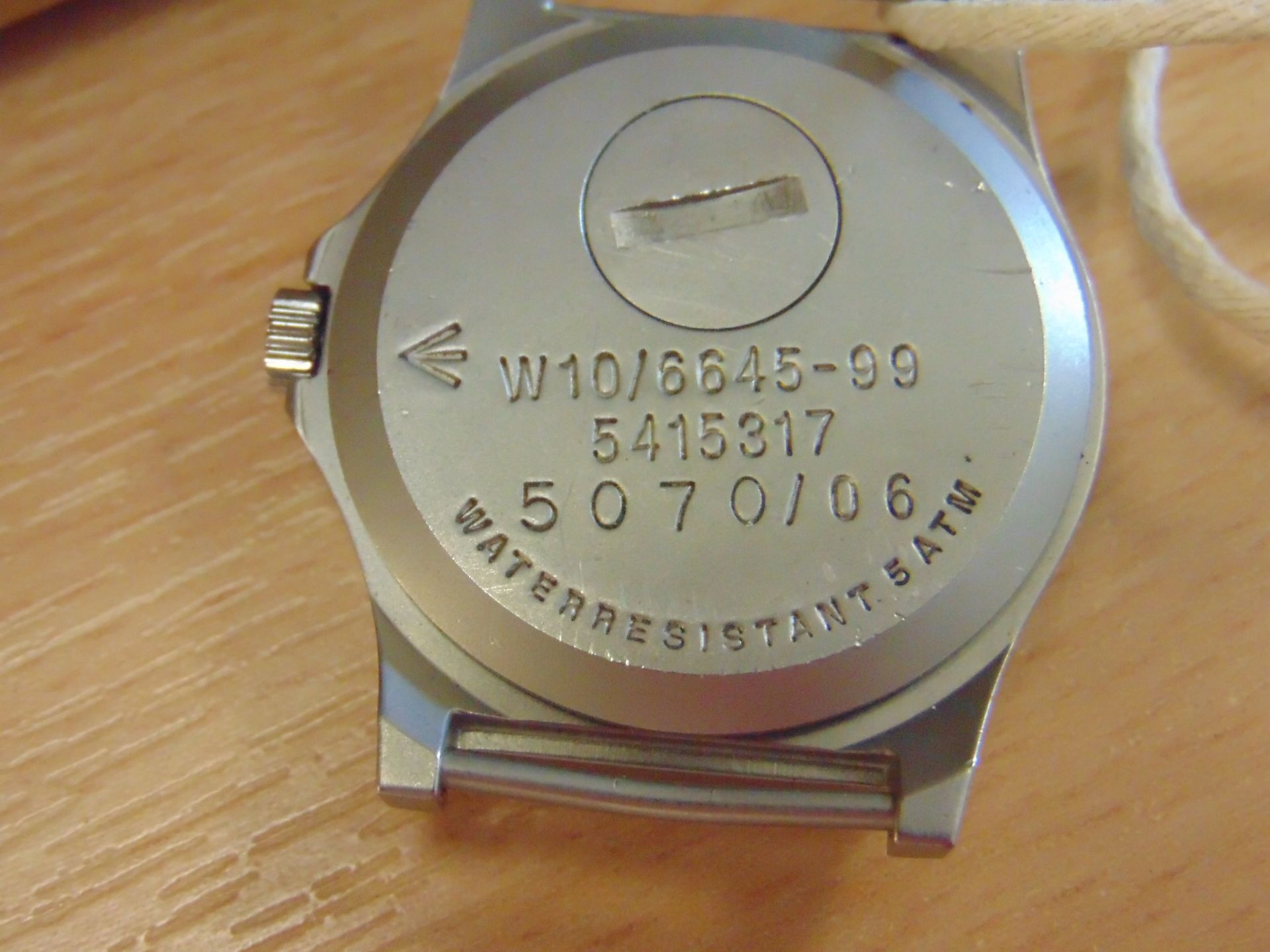 CWC W10 BRITISH ARMY SERVICE WATCH NATO MARKS DATE 2006 WATER RESISTANT TO 5 ATM - Image 3 of 5