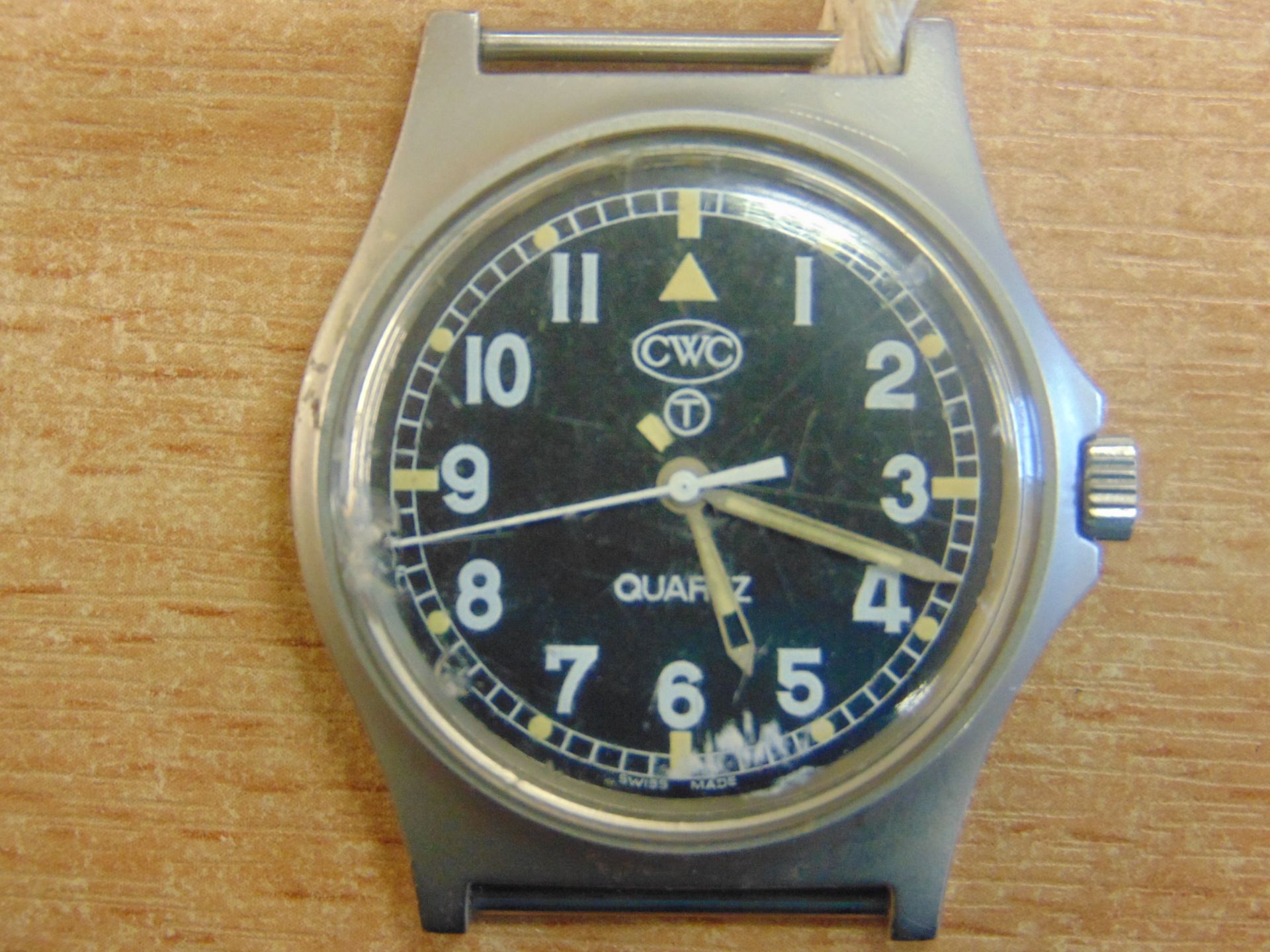 CWC W10 BRITISH ARMY SERVICE WATCH NATO MARKS DATE 2005 WATER RESISTANT TO 5 ATM GLASS CHIPPED - Bild 3 aus 6