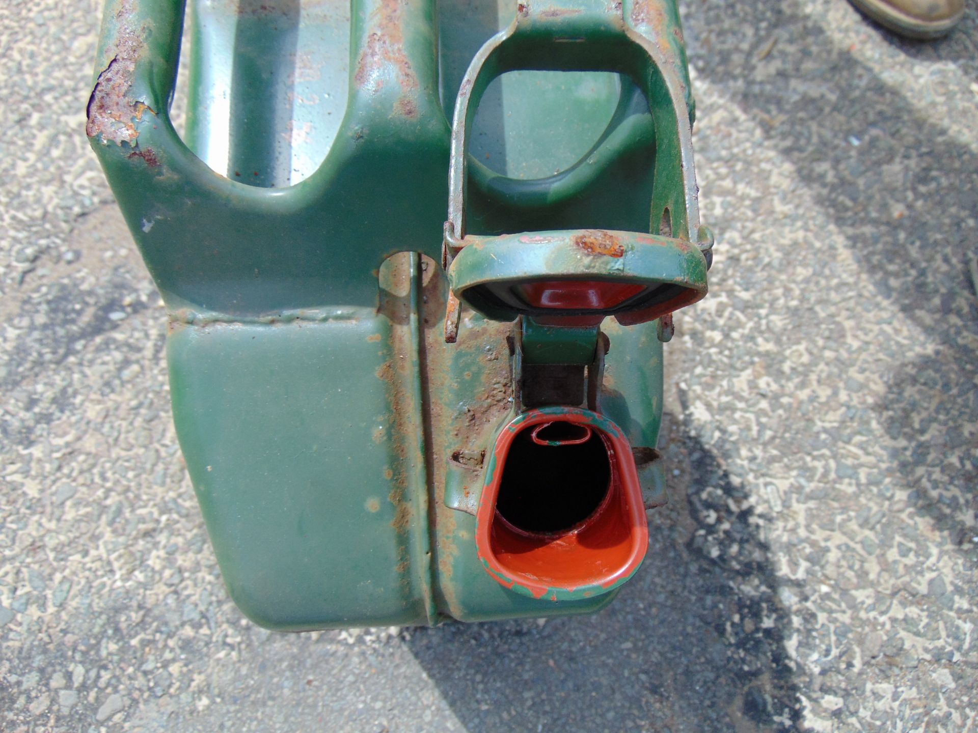 2 Pallets (44 Pcs) Unissued Jerry Cans Dated 1954 - Image 6 of 7