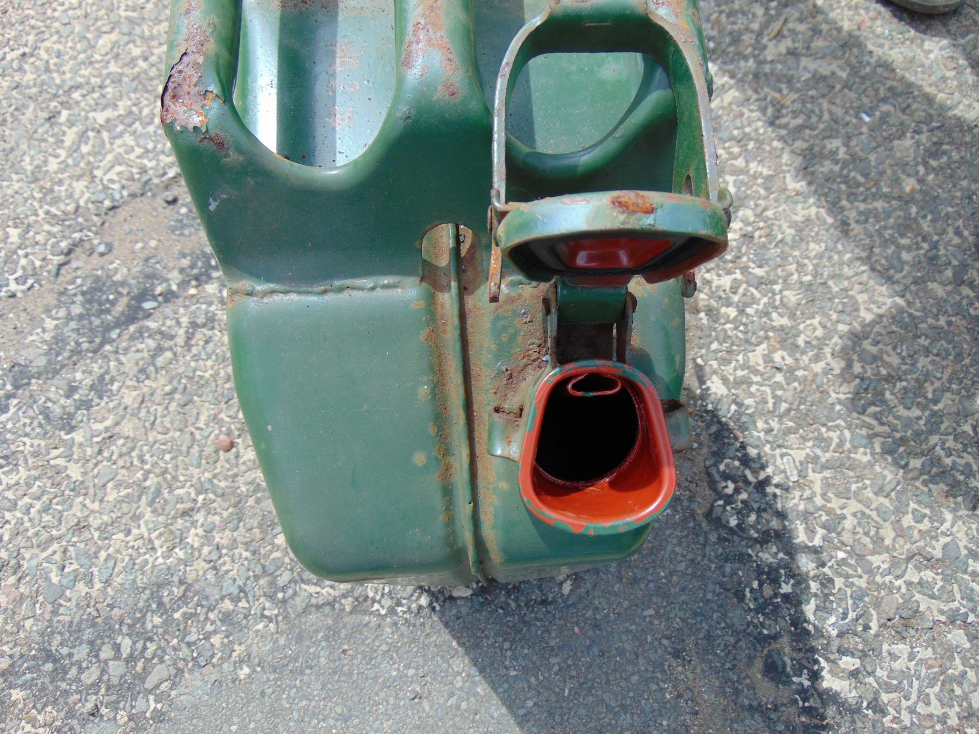 2 Pallets (44 Pcs) Unissued Jerry Cans Dated 1954 - Image 7 of 7