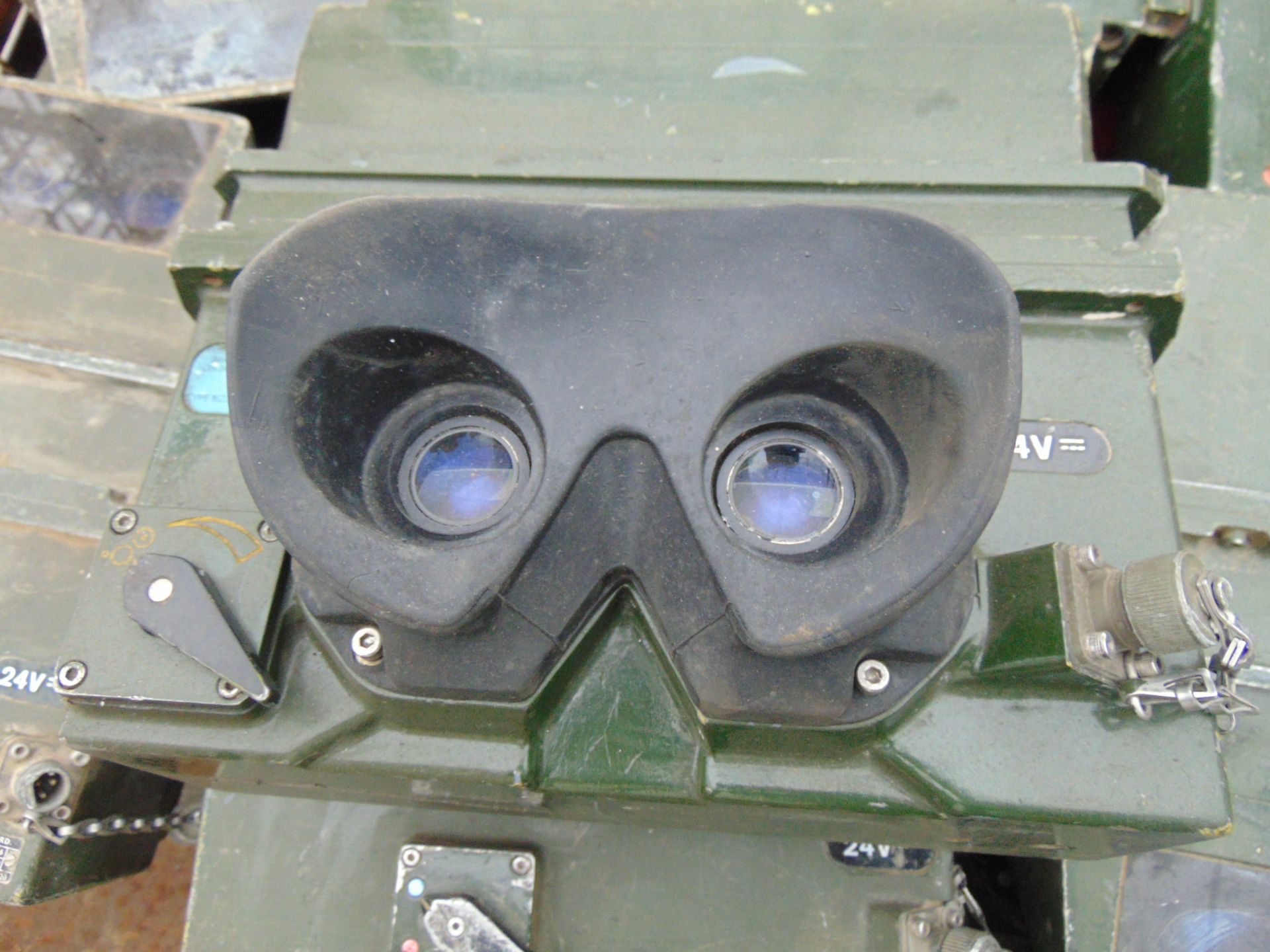 24 x Armoured Vehicle Image Intensified L5A1 Periscope - Image 2 of 5