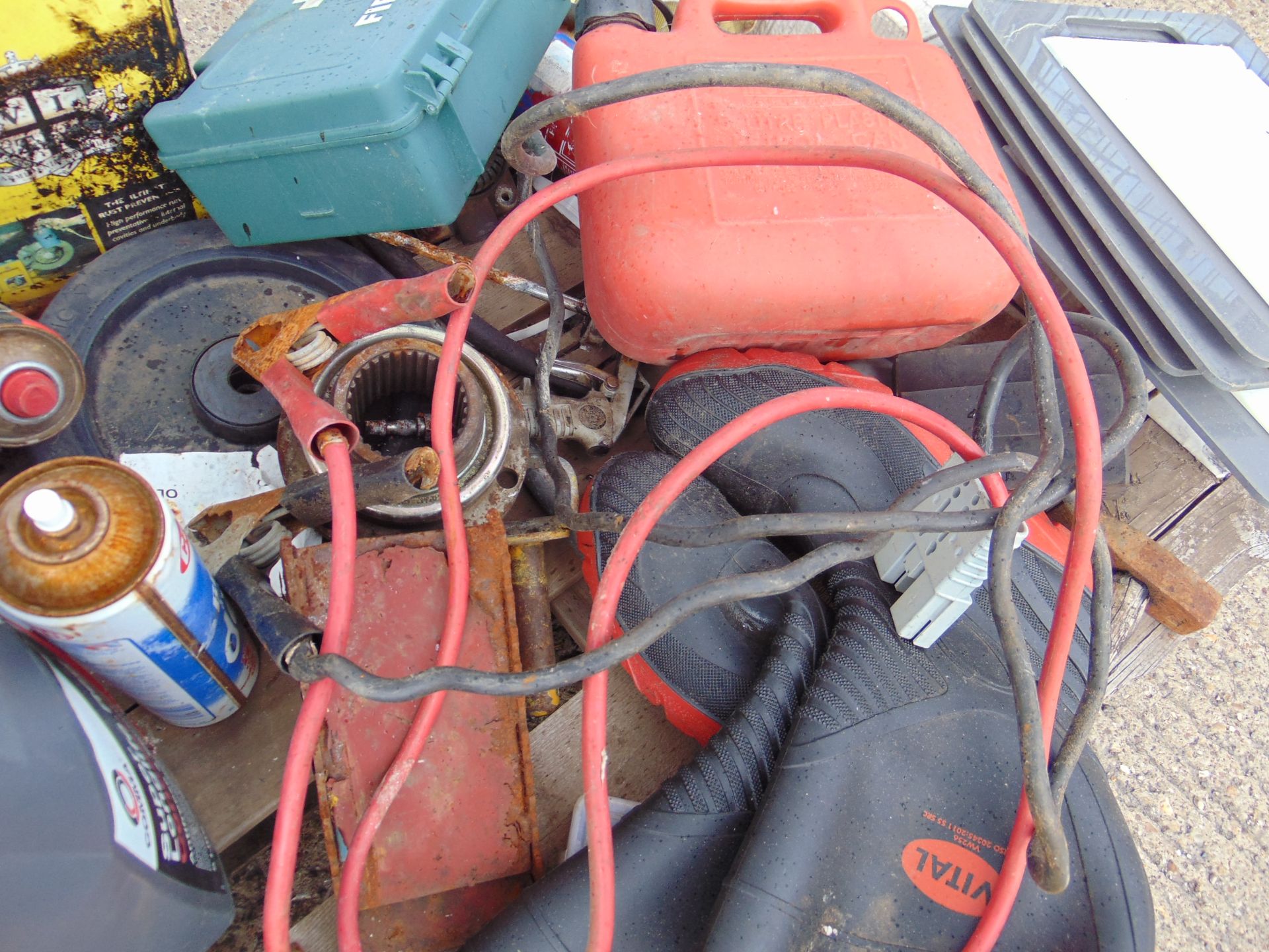 Jump Leads, Wheel Chocks, Boots, Lubricants etc - Image 2 of 5