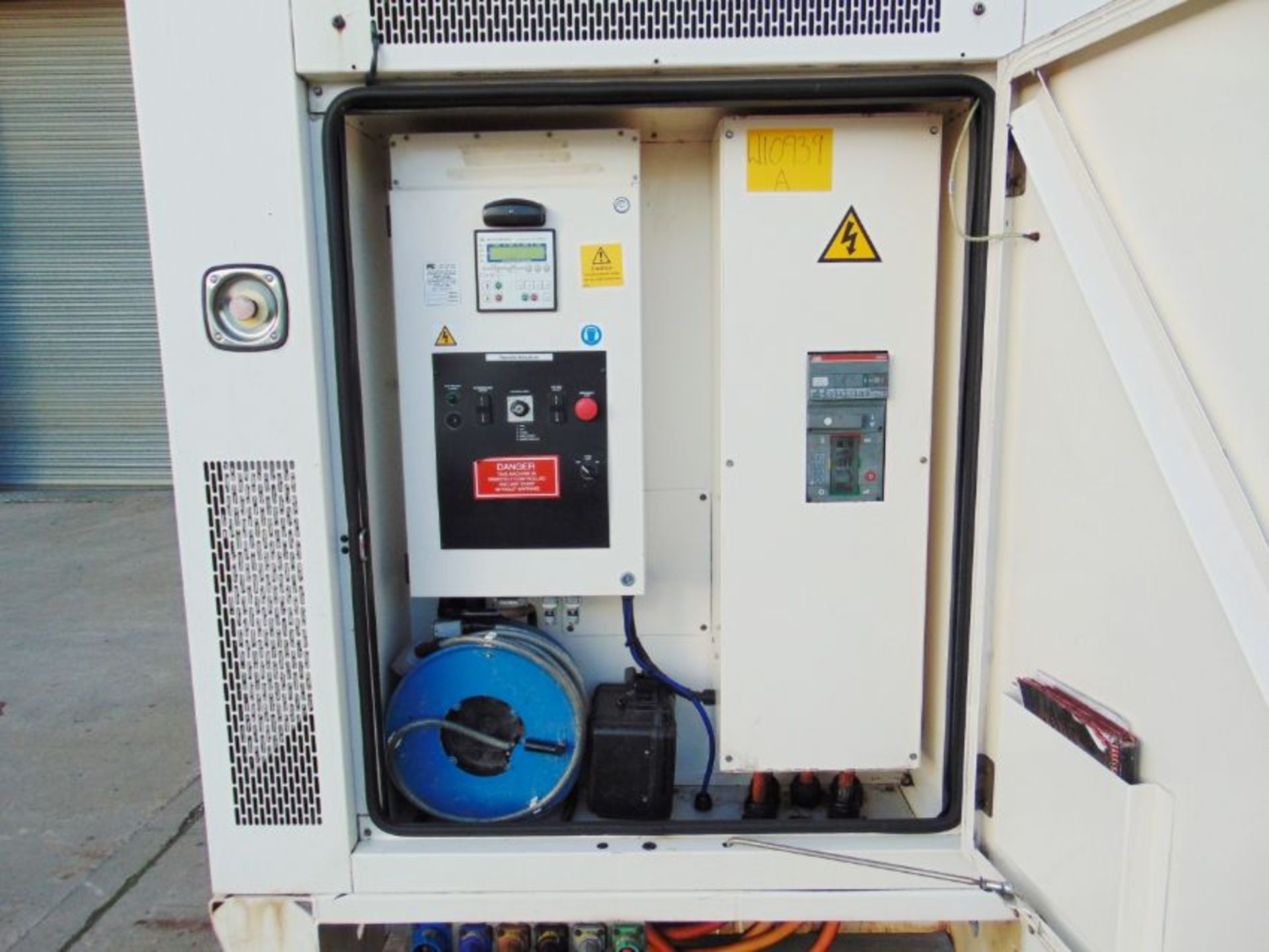 FG Wilson P500P2 500 KVA Silent Perkins Diesel Generator ONLY 1406 Hours From UK Govt Dept - Image 13 of 24