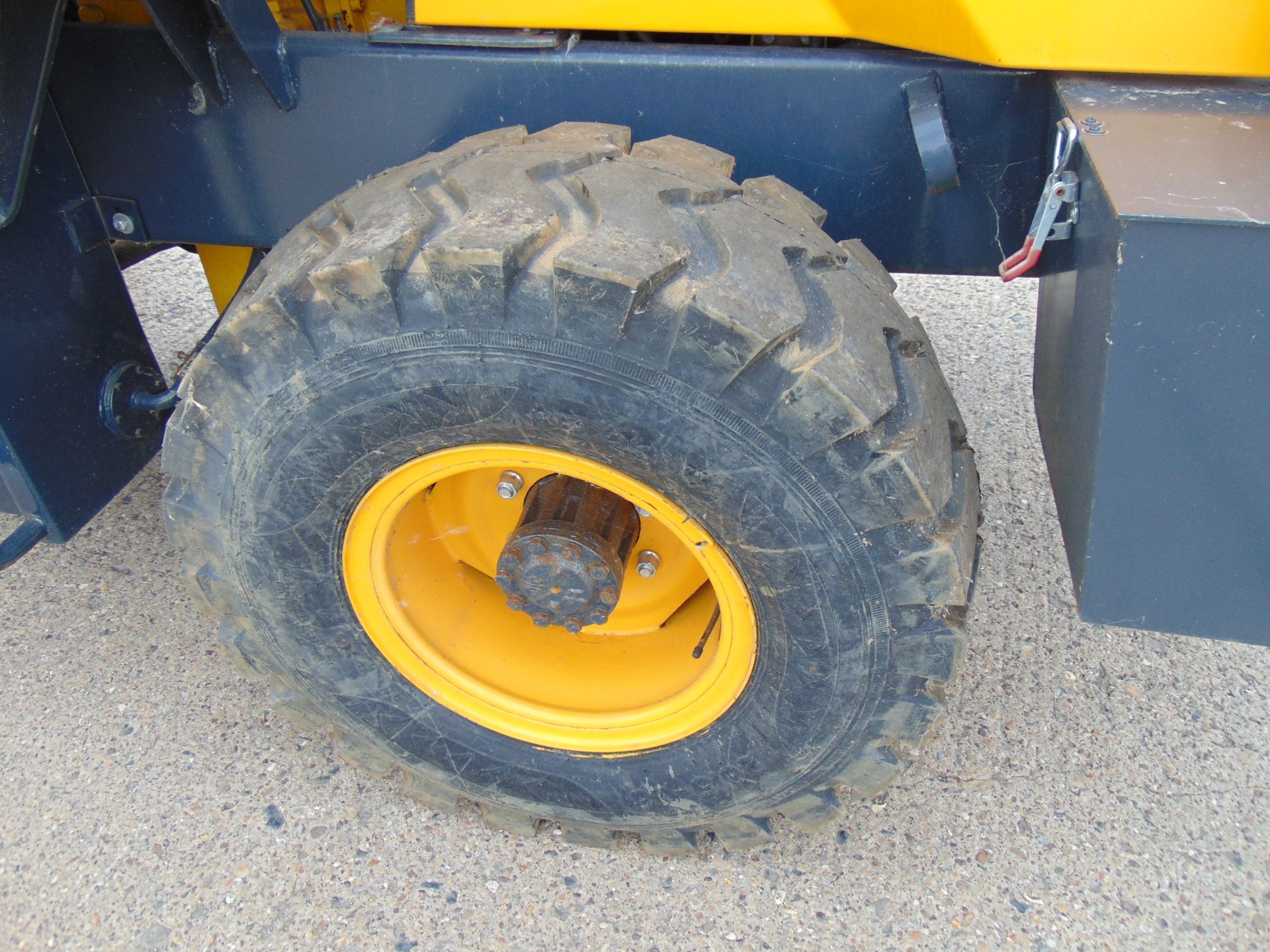 You are bidding for a New and Unused TW 36 4x4 Diesel Artic Wheel Loader - Bild 13 aus 26