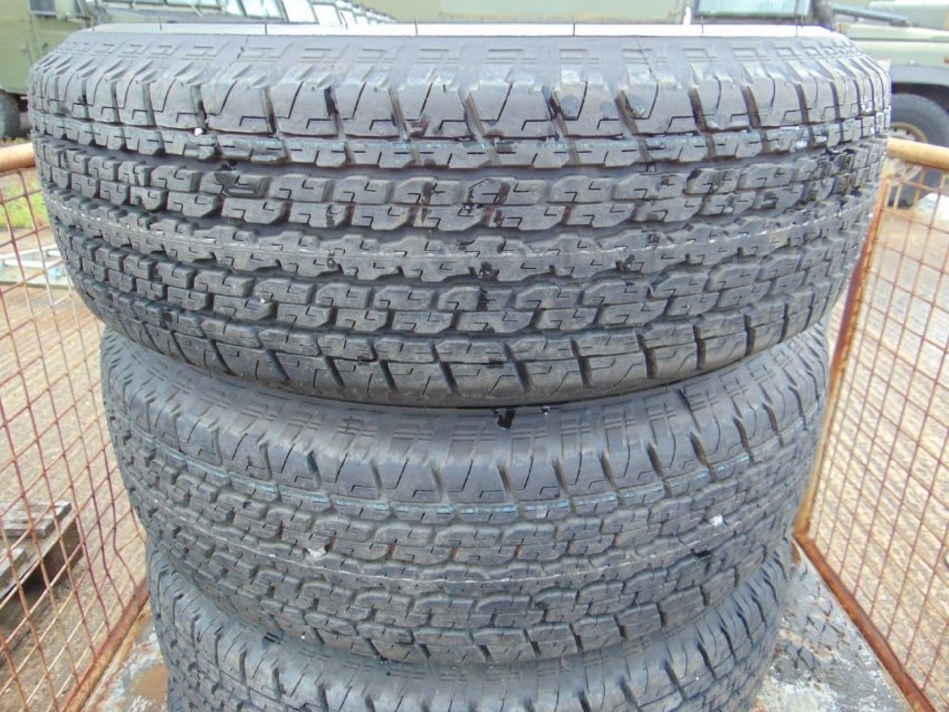 4x Bridgestone Dueler H/T 245/70 R16 Tyres - Bild 2 aus 6