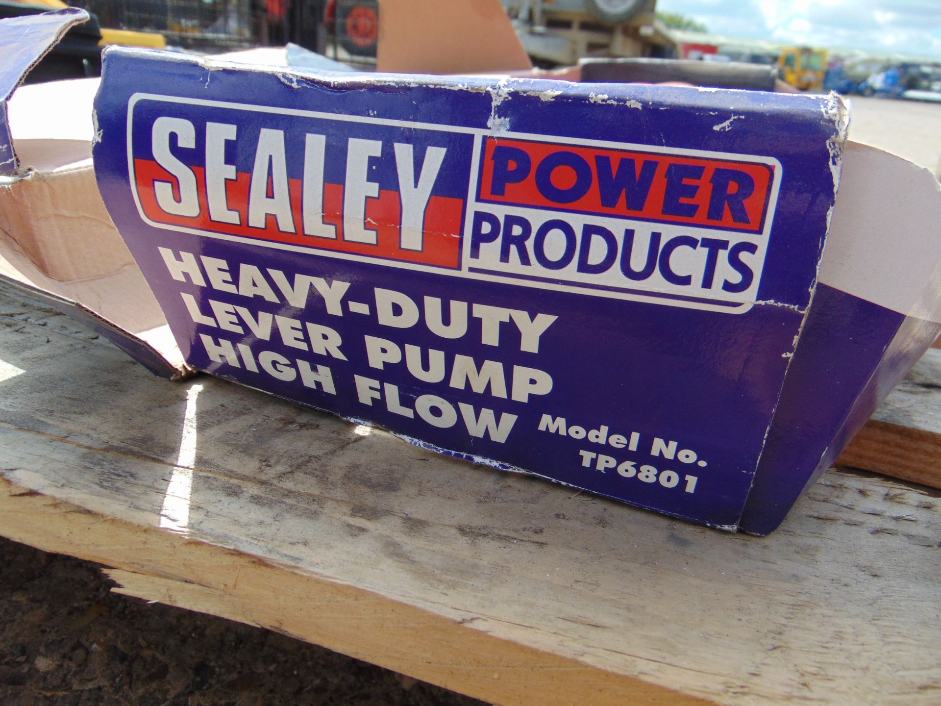 Unissued Sealey TP6801 Heavy-Duty High Flow Lever Pump - Image 3 of 3