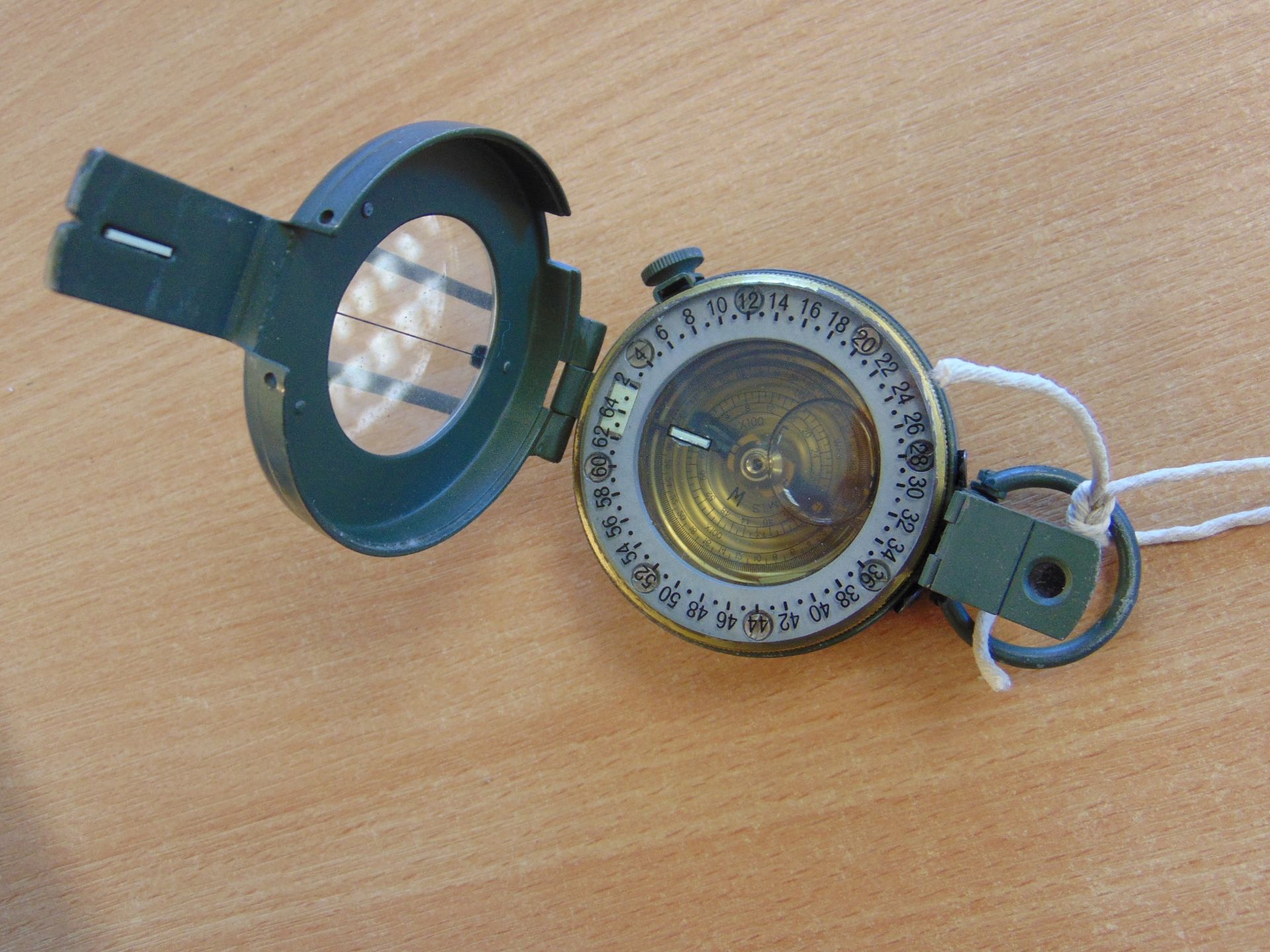 STANLEY LONDON BRASS PRISMATIC COMPASS BRITISH ARMY ISSUE IN MILS - Image 2 of 5