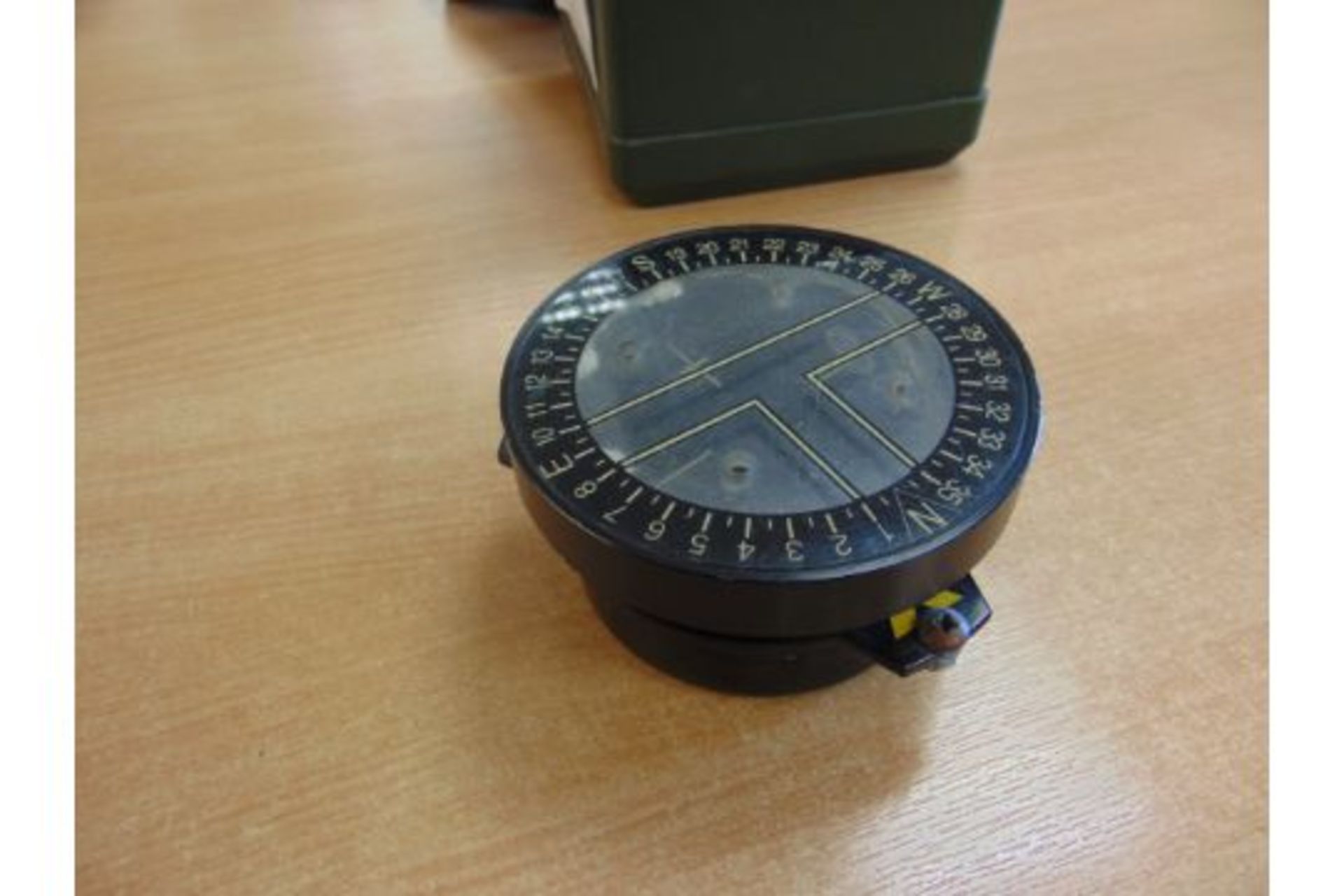 V. NICE SIRS NAVUGATION CANOE COMPASS USED BY SAS, SBS, ETC IN ORIGINAL TRANSIT CASE - Bild 2 aus 6