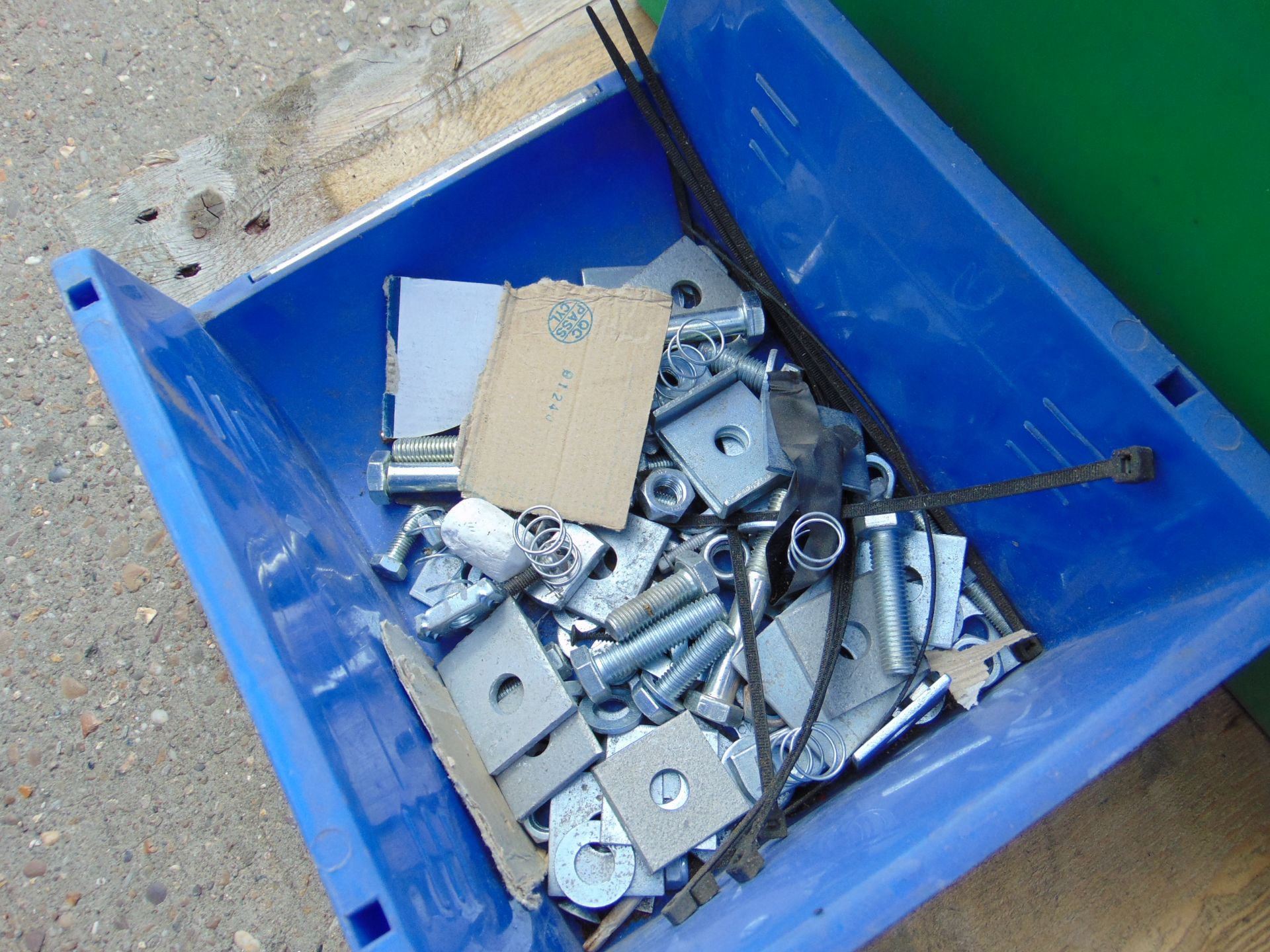 Large QTY of Screws, Fixings etc - Image 9 of 9