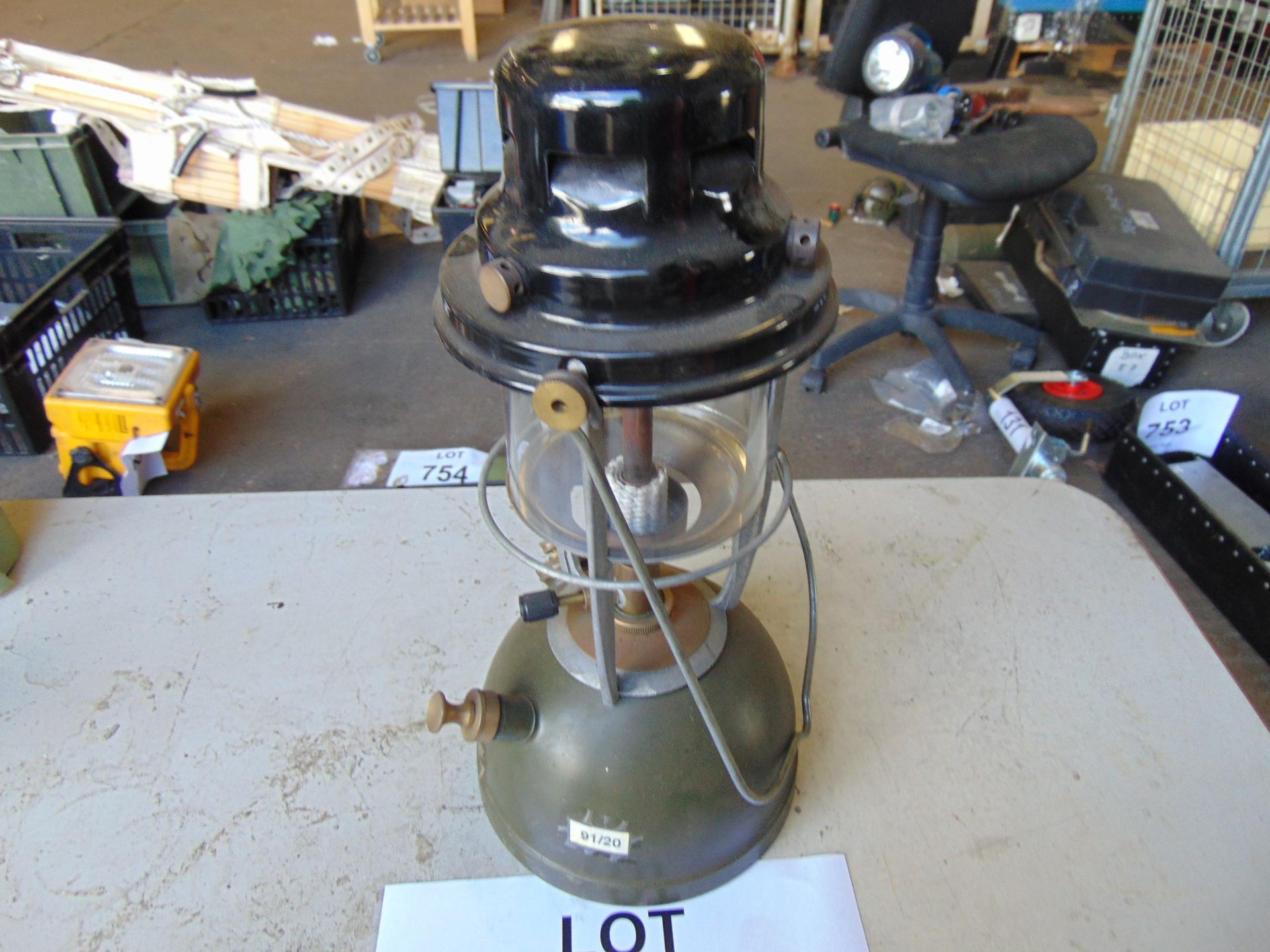 Nice Unissued MoD Hurricane Lamp - Image 2 of 4