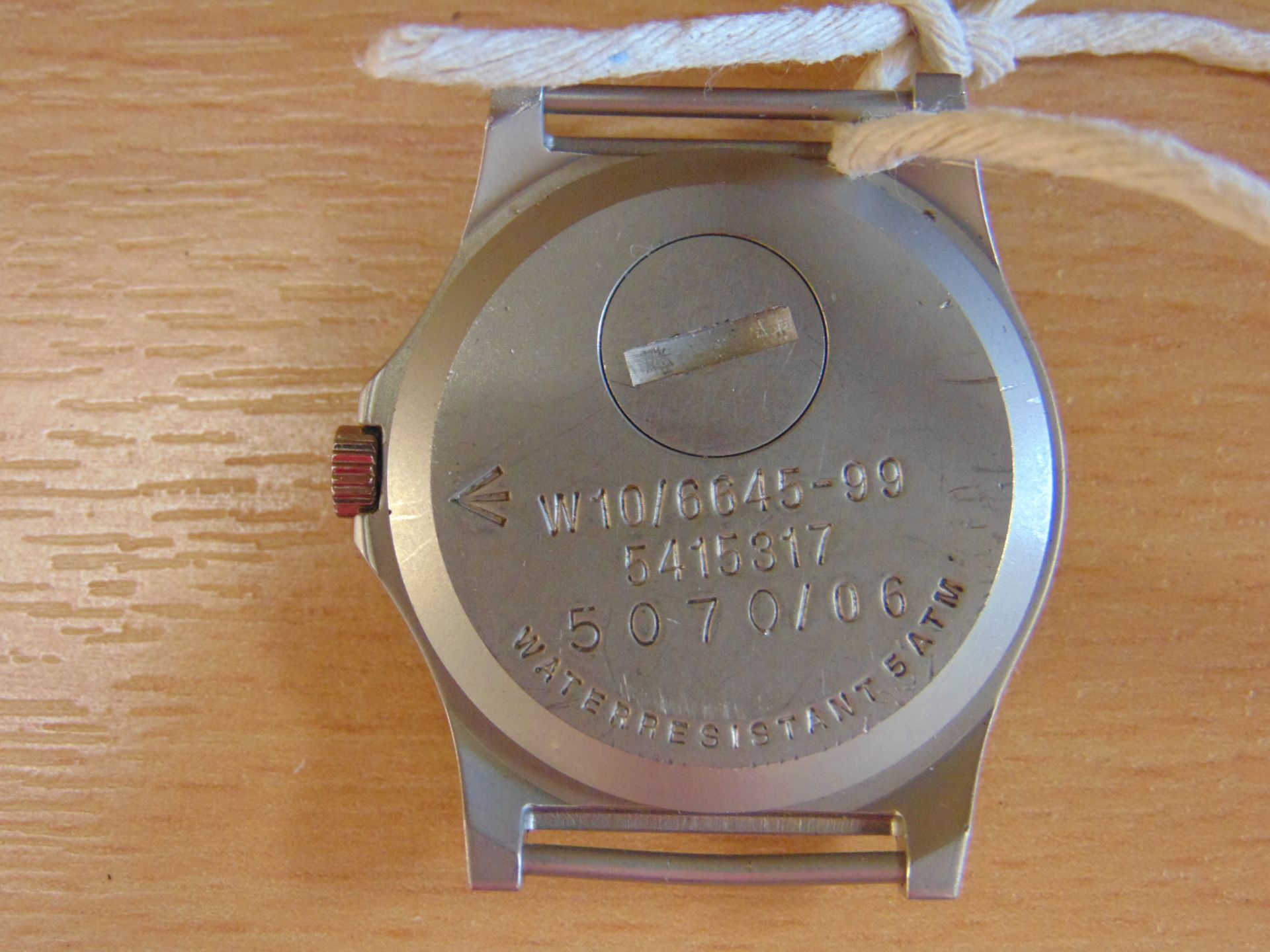 CWC W10 BRITISH ARMY SERVICE WATCH NATO MARKS DATE 2006 WATER RESISTANT TO 5 ATM - Image 4 of 5
