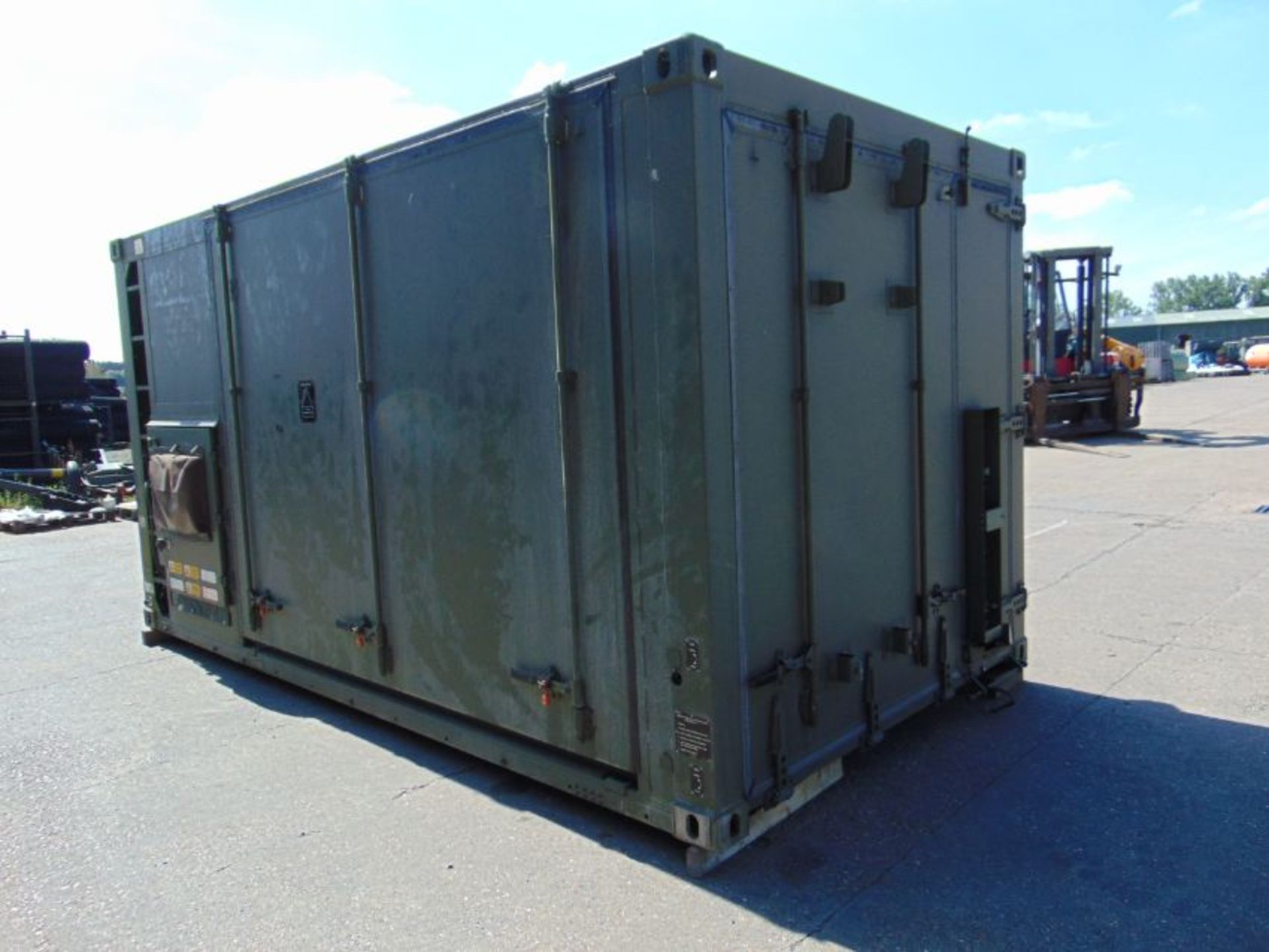 Rapidly Deployable Containerised Insys Ltd Integrated Biological Detection/Decontamination System - Bild 4 aus 33