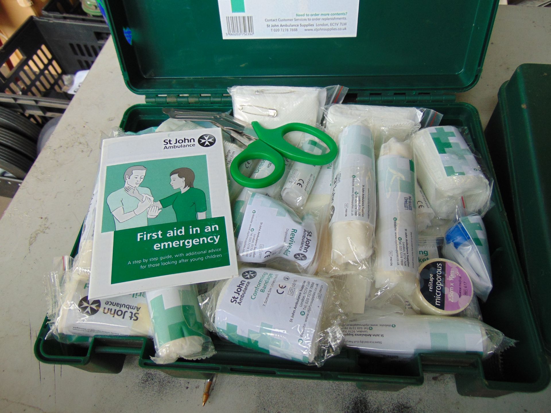 New Unissued Large First Aid Kit as shown - Bild 5 aus 5