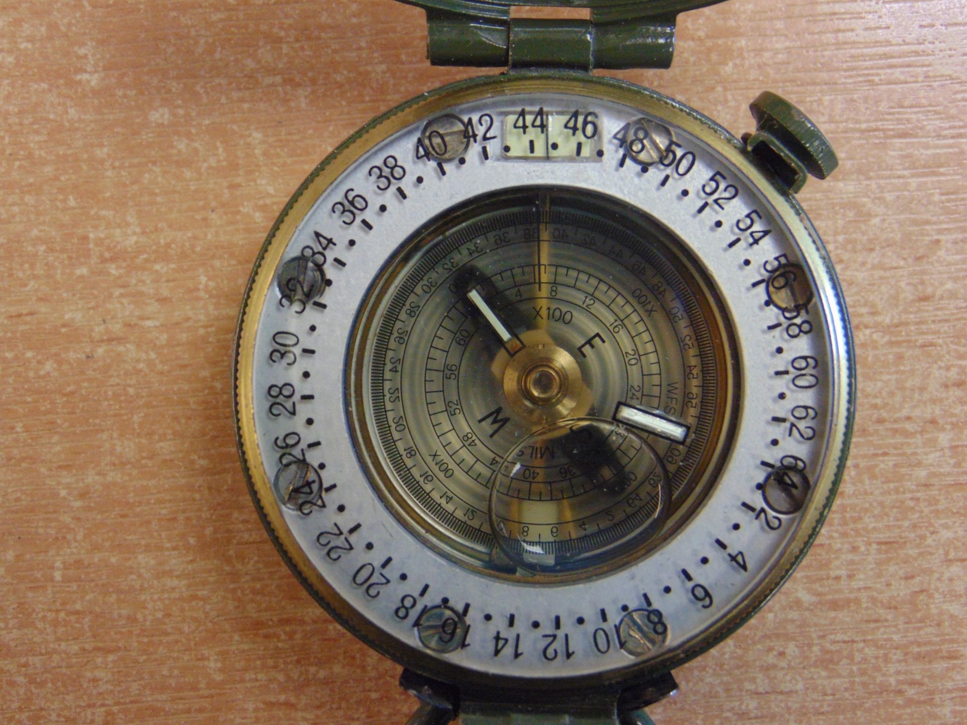 UNISSUED STANLEY LONDON PRISMATIC COMPASS NATO MARKED BRITISH ARMY - Image 3 of 7