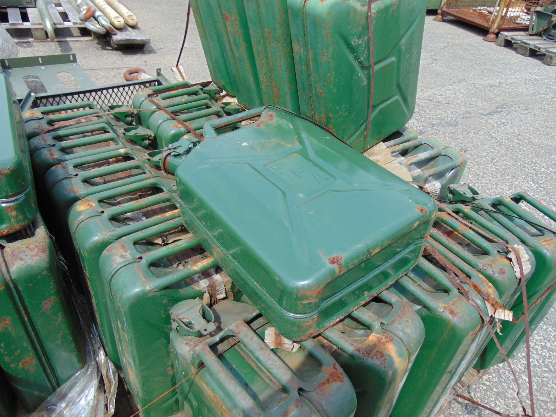 2 Pallets (44 Pcs) Unissued Jerry Cans Dated 1954 - Image 4 of 7