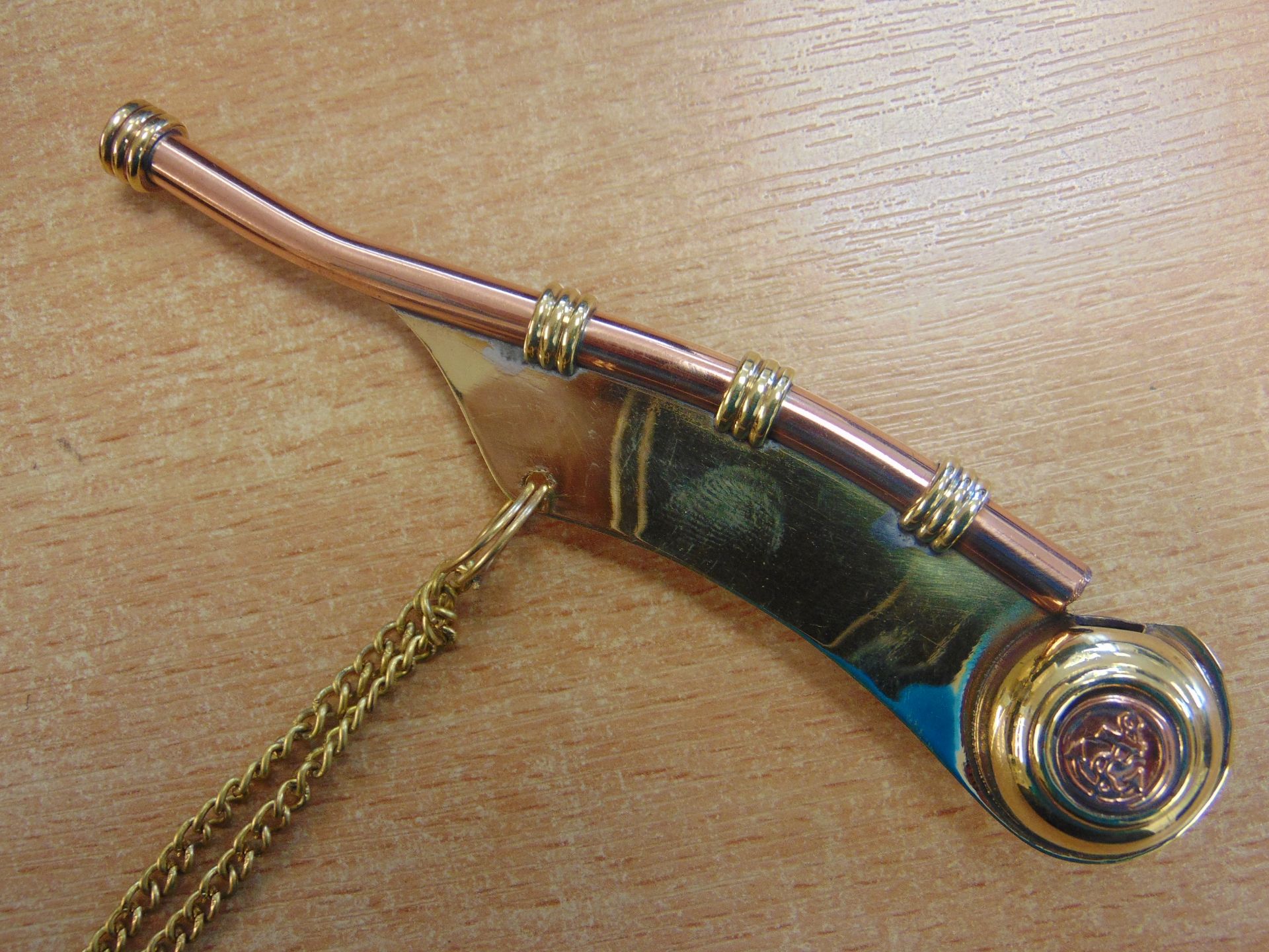 BRASS & COPPER BOSUNS WHISTLE WITH CHAIN NEW UNISSUED - Image 3 of 7