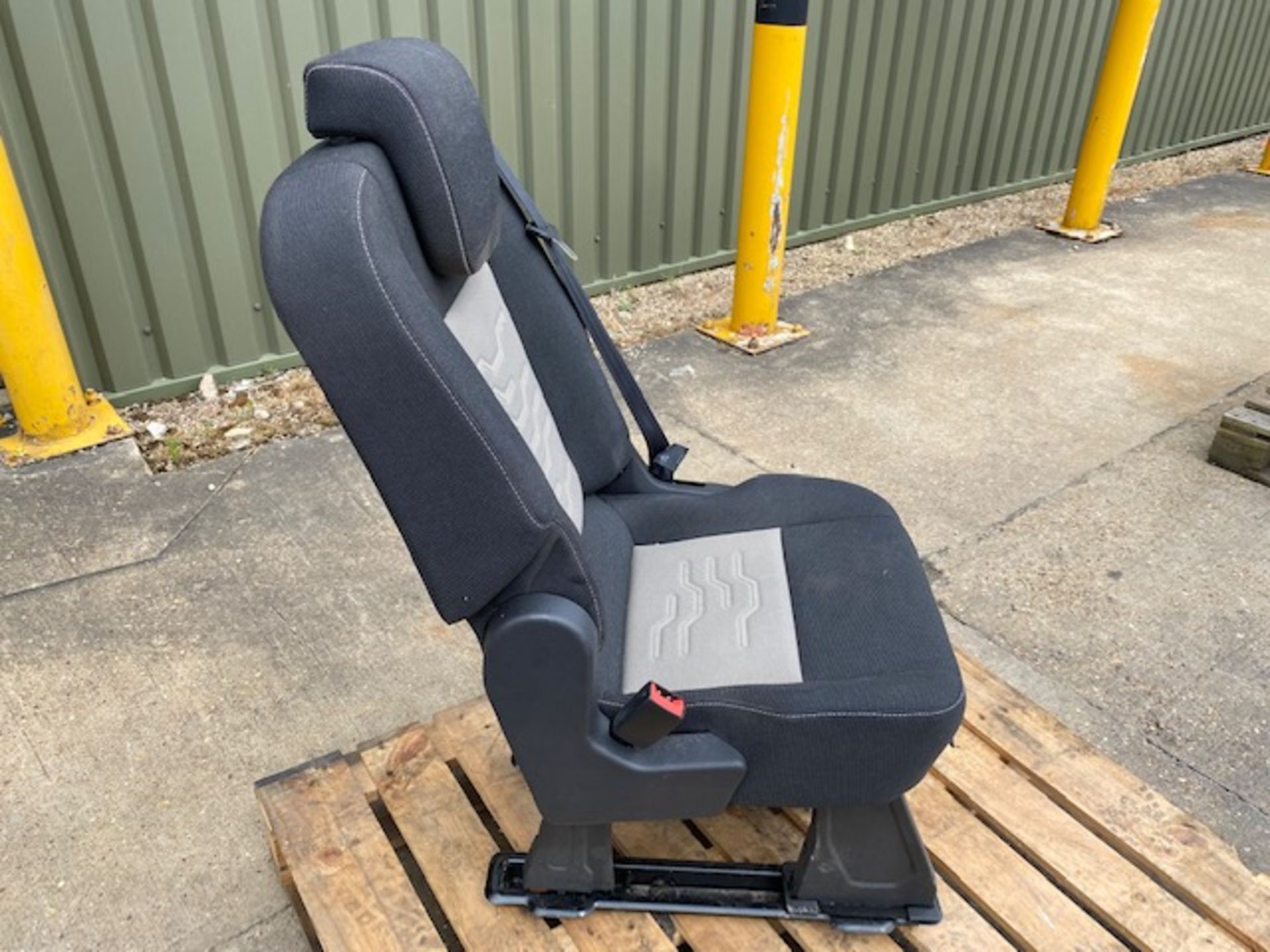 Ford Transit Seat - Image 4 of 5