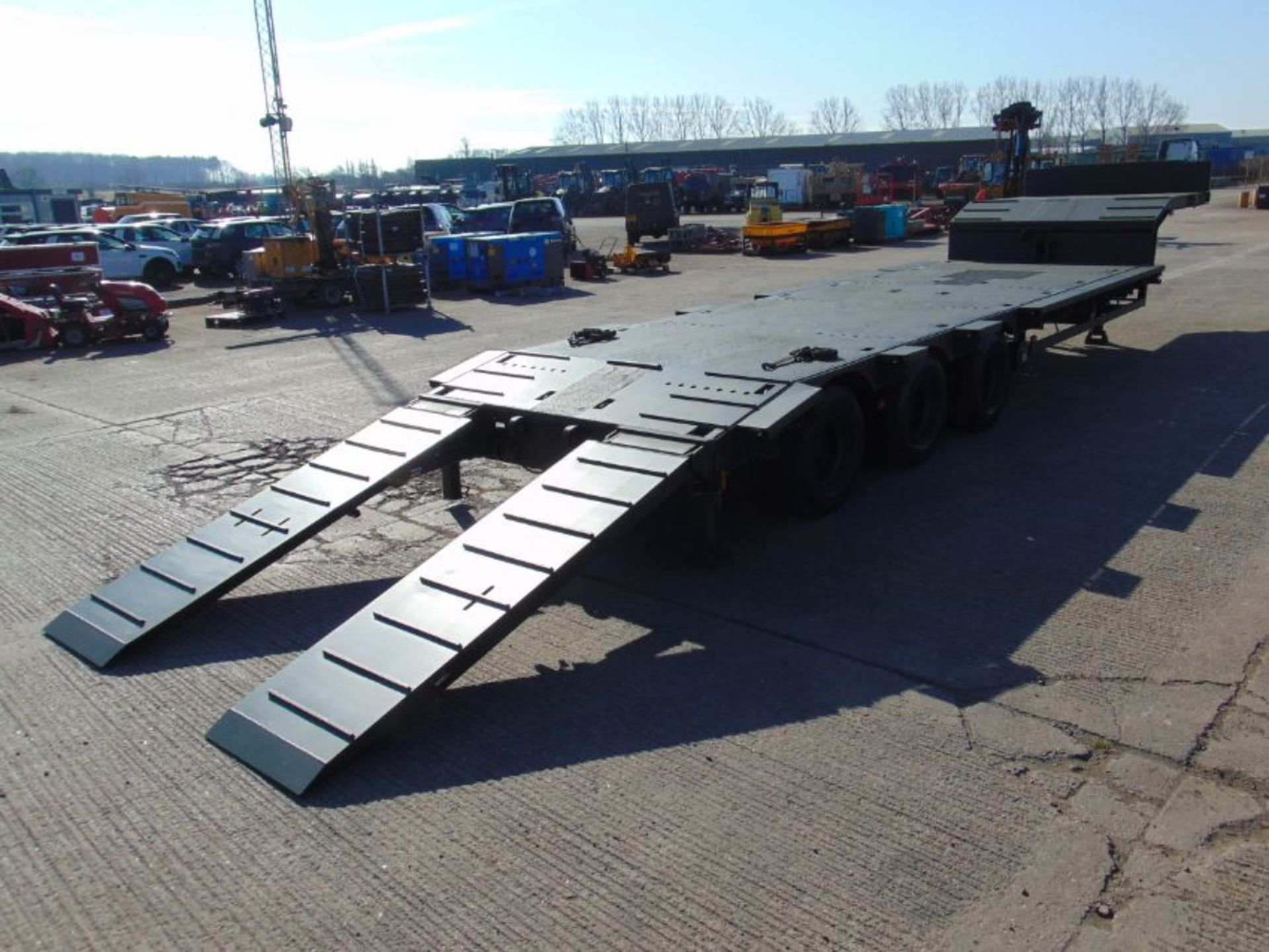 EX RESERVE Broshuis E-2130 Tri Axle Stepframe 43 Ton Trailer - Image 11 of 59