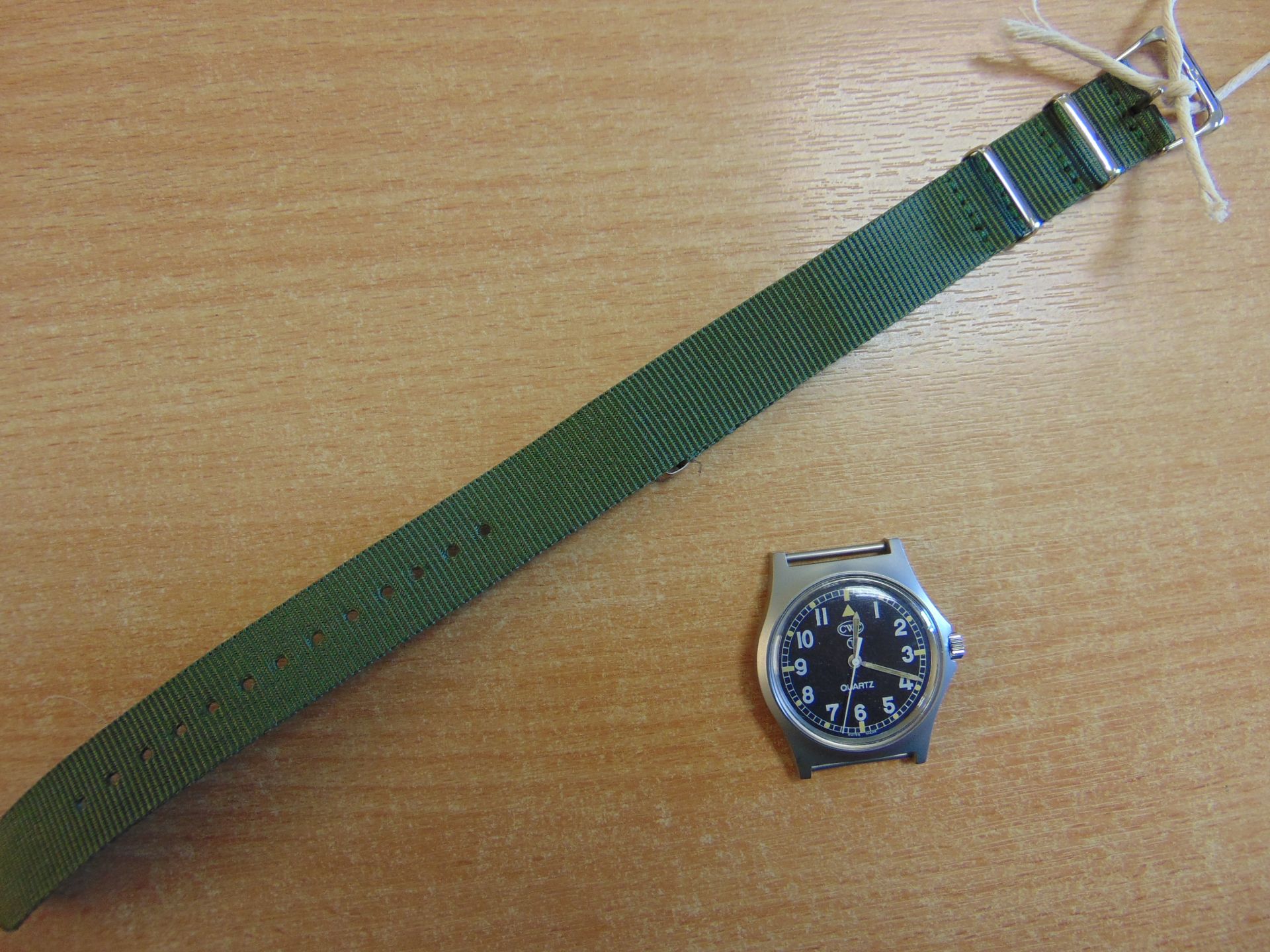 V. NICE UNISSUED CONDITION CWC W10 BRITISH ARMY SERVICE WATCH NATO MARKS WATER RESISTANT DATE 2005 - Image 6 of 7