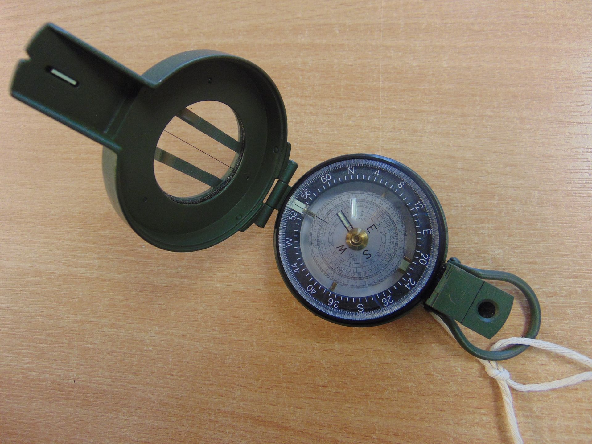 NEW UNISSUED BRITISH ARMY FRANCIS BAKER PRISMATIC COMPASS IN MILS. - Image 2 of 7