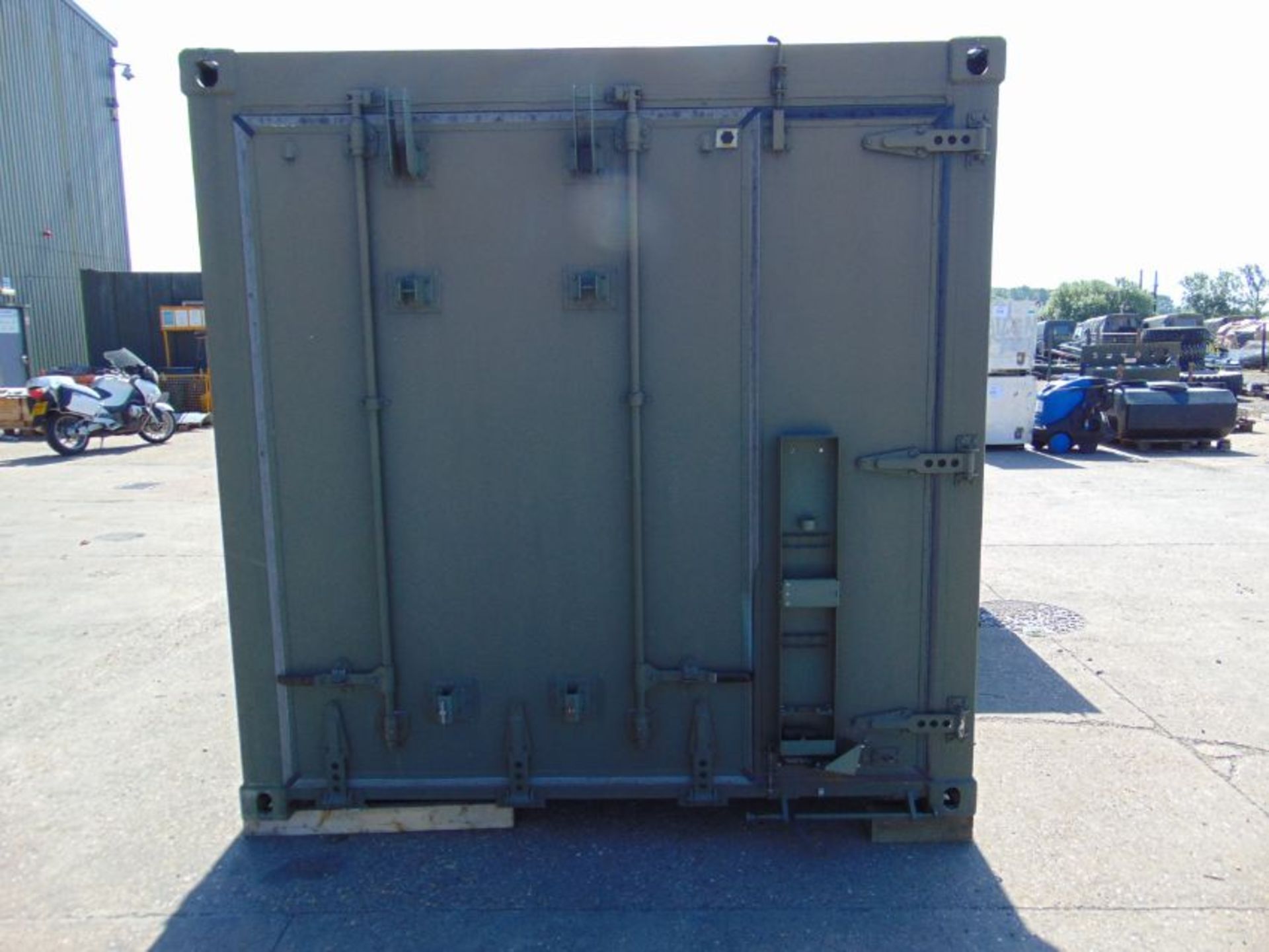 Rapidly Deployable Containerised Insys Ltd Integrated Biological Detection/Decontamination System - Bild 3 aus 33