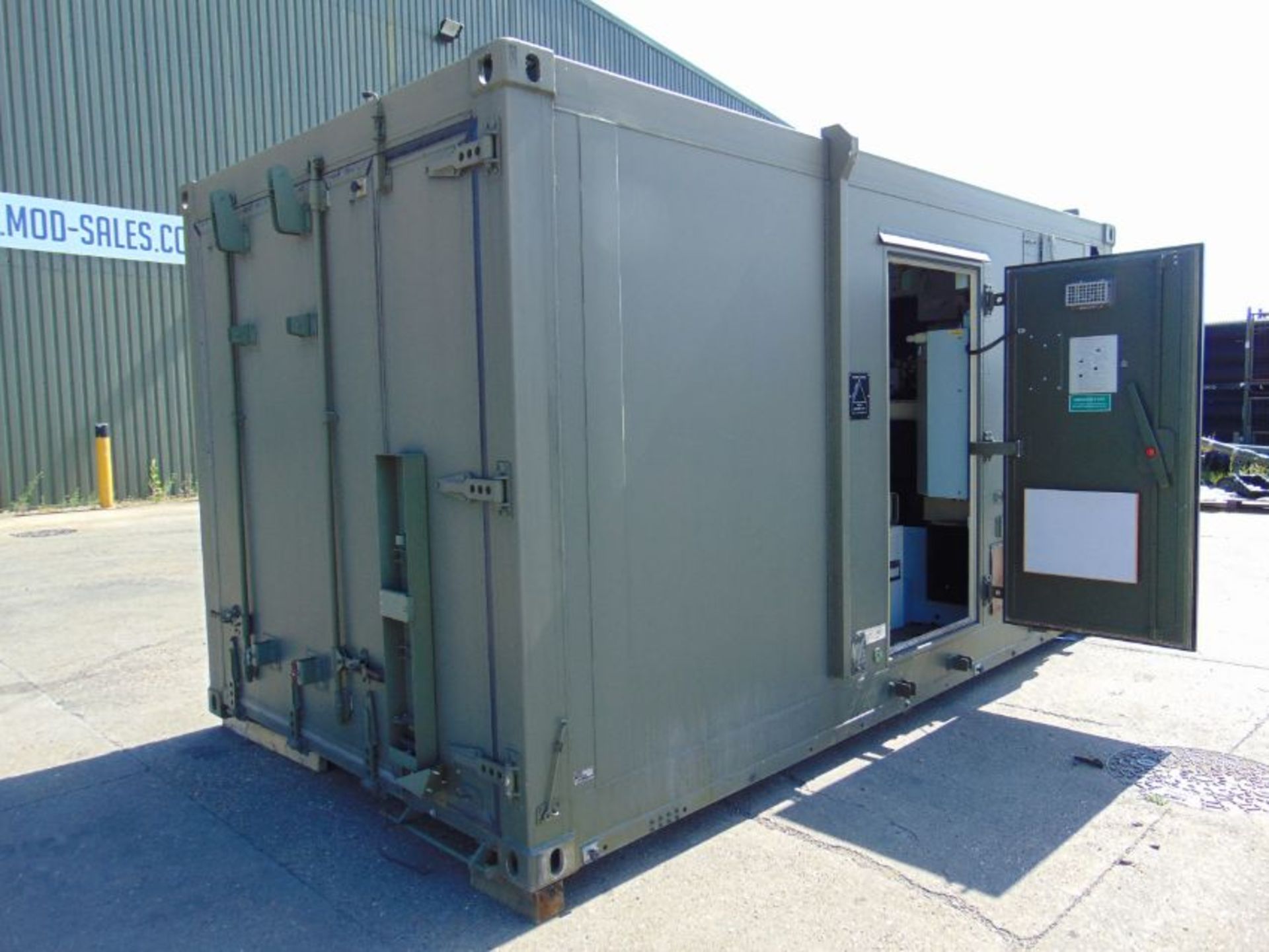 Rapidly Deployable Containerised Insys Ltd Integrated Biological Detection/Decontamination System - Bild 2 aus 33