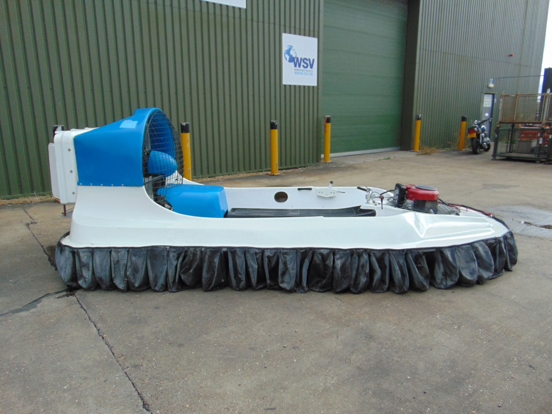 BBV 3 Twin Engine Hovercraft - Image 8 of 23