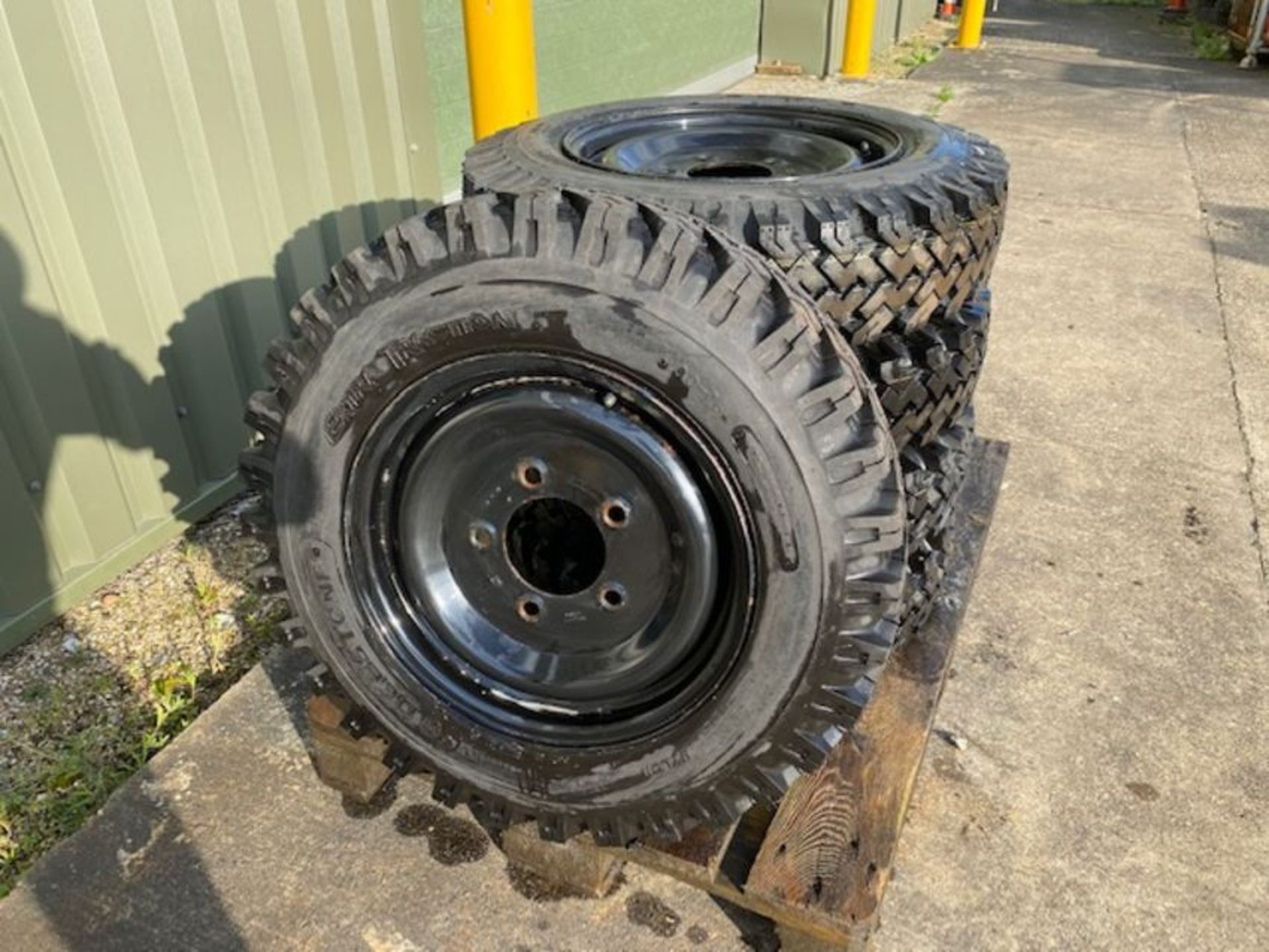 5 x Lassa 6.00x16, 6 ply rating tyres unused on 5 stud trailer rims - Image 6 of 10