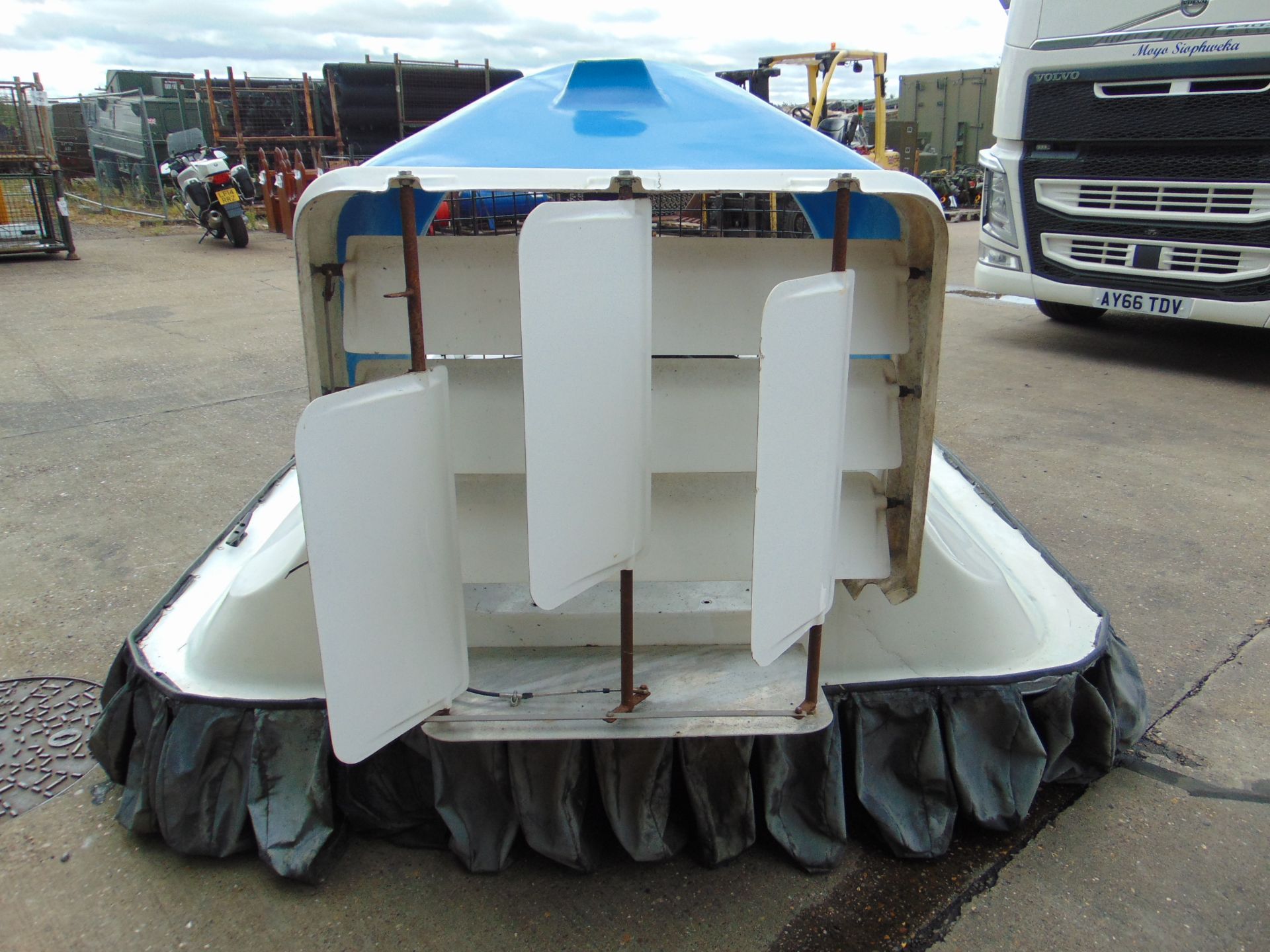 BBV 3 Twin Engine Hovercraft - Image 6 of 23