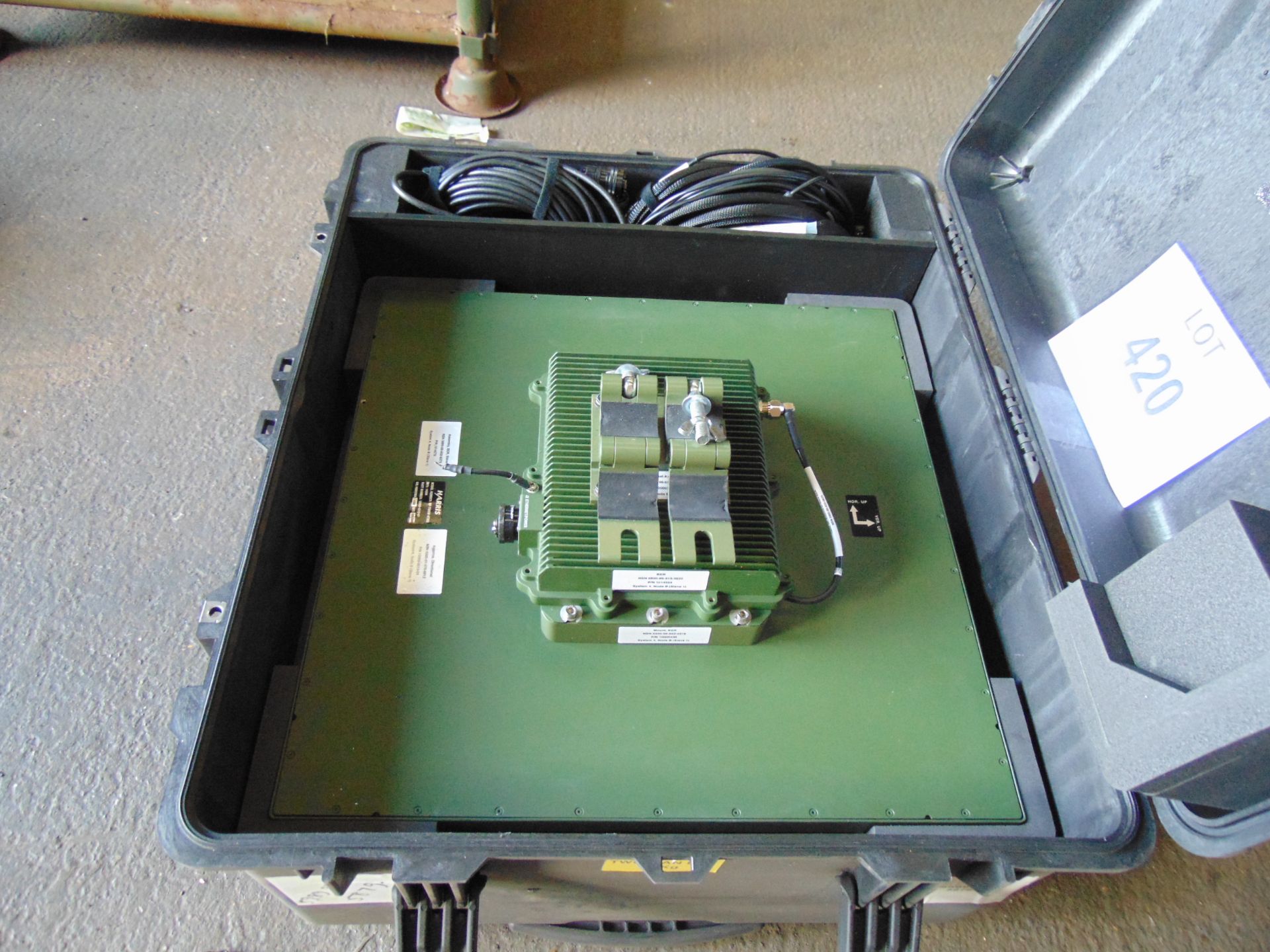 Harris Directional Antenna unit in HD Peli 1690 case with wheels Unissued - Image 3 of 7