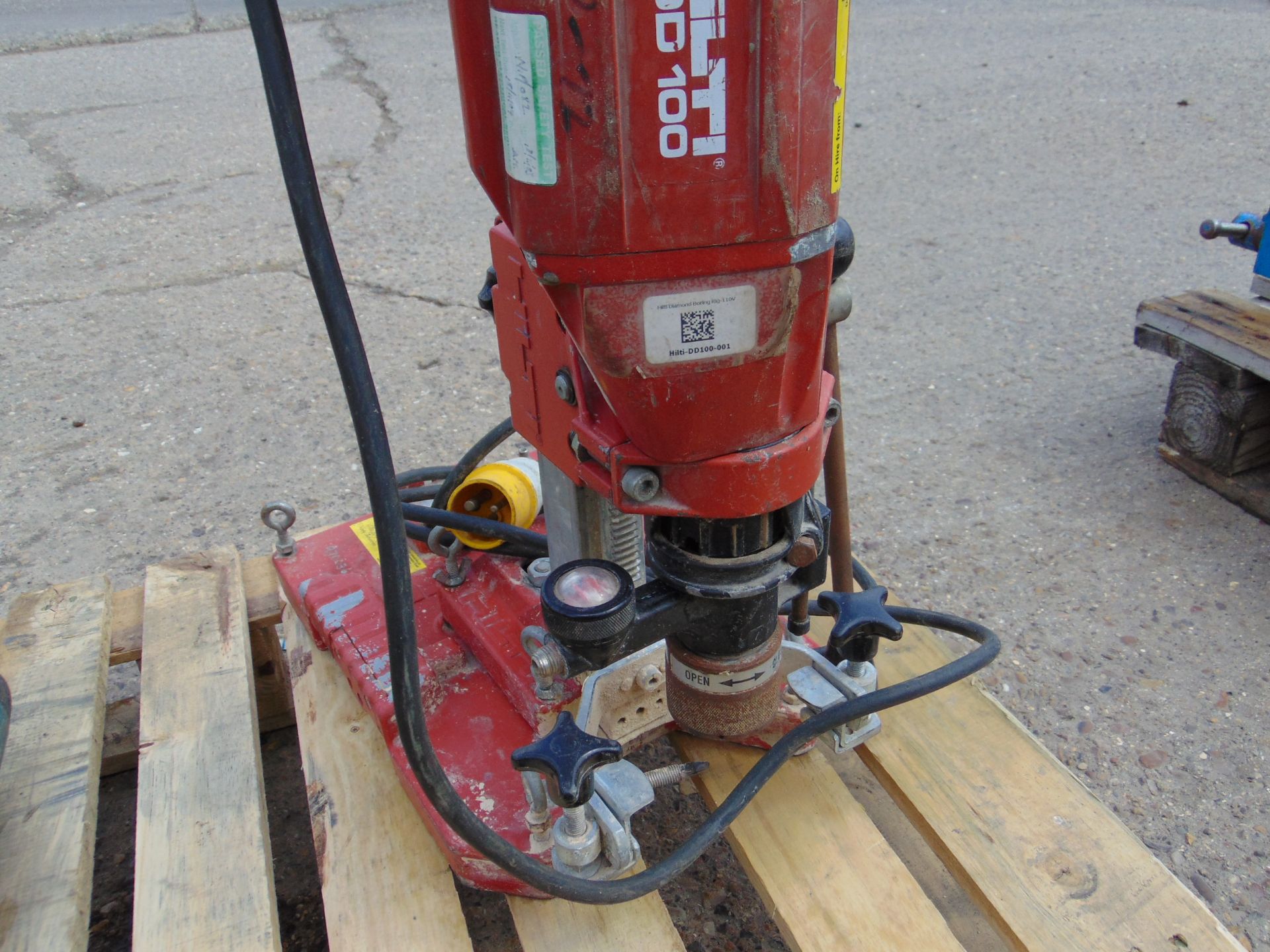 HILTI DD100 Diamond Core Drill 110v + DD100-RA Drilling Rig stand - Image 2 of 6